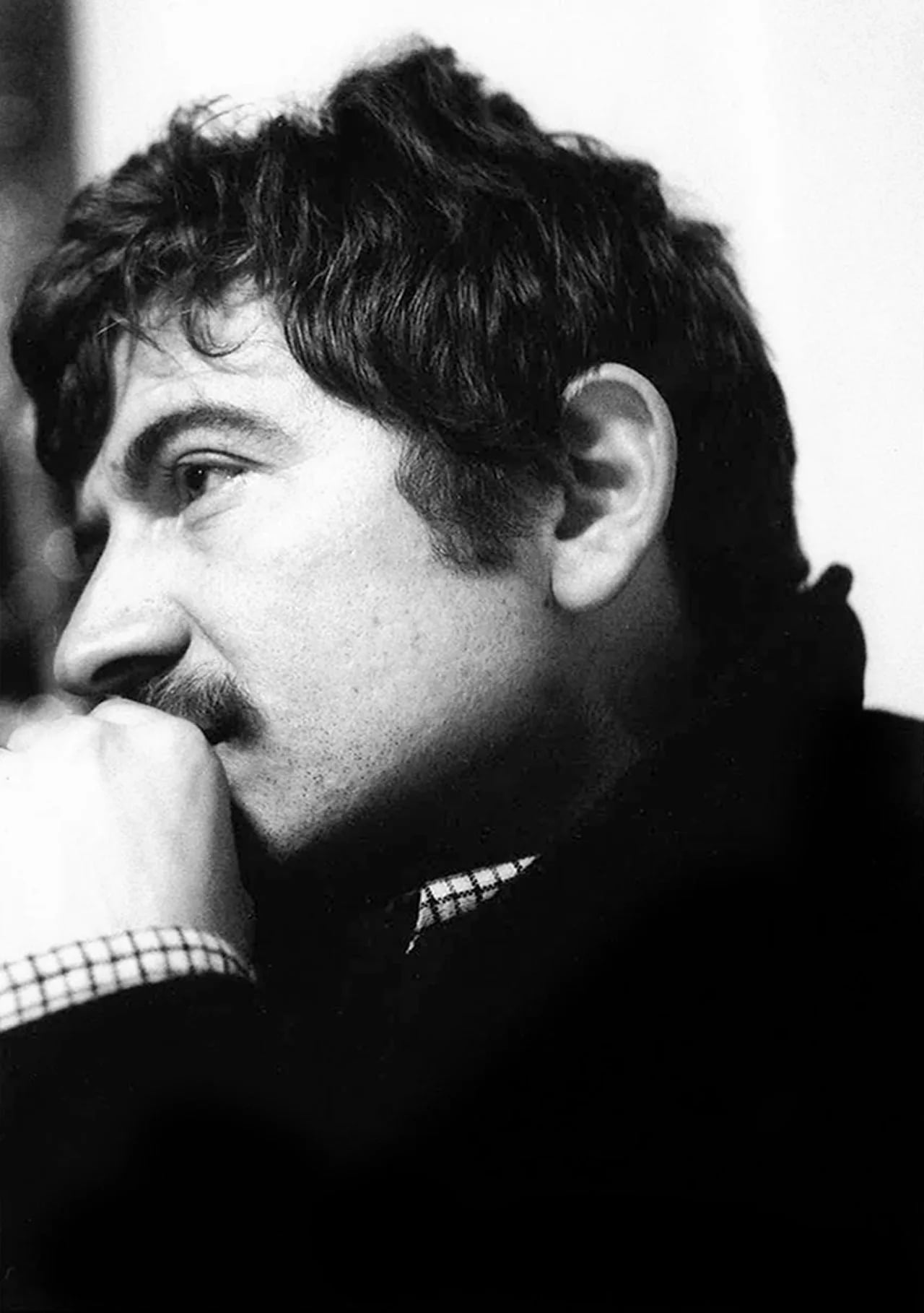 Porträt von Julian Pacheco (1937–2000) – Gedenkseite