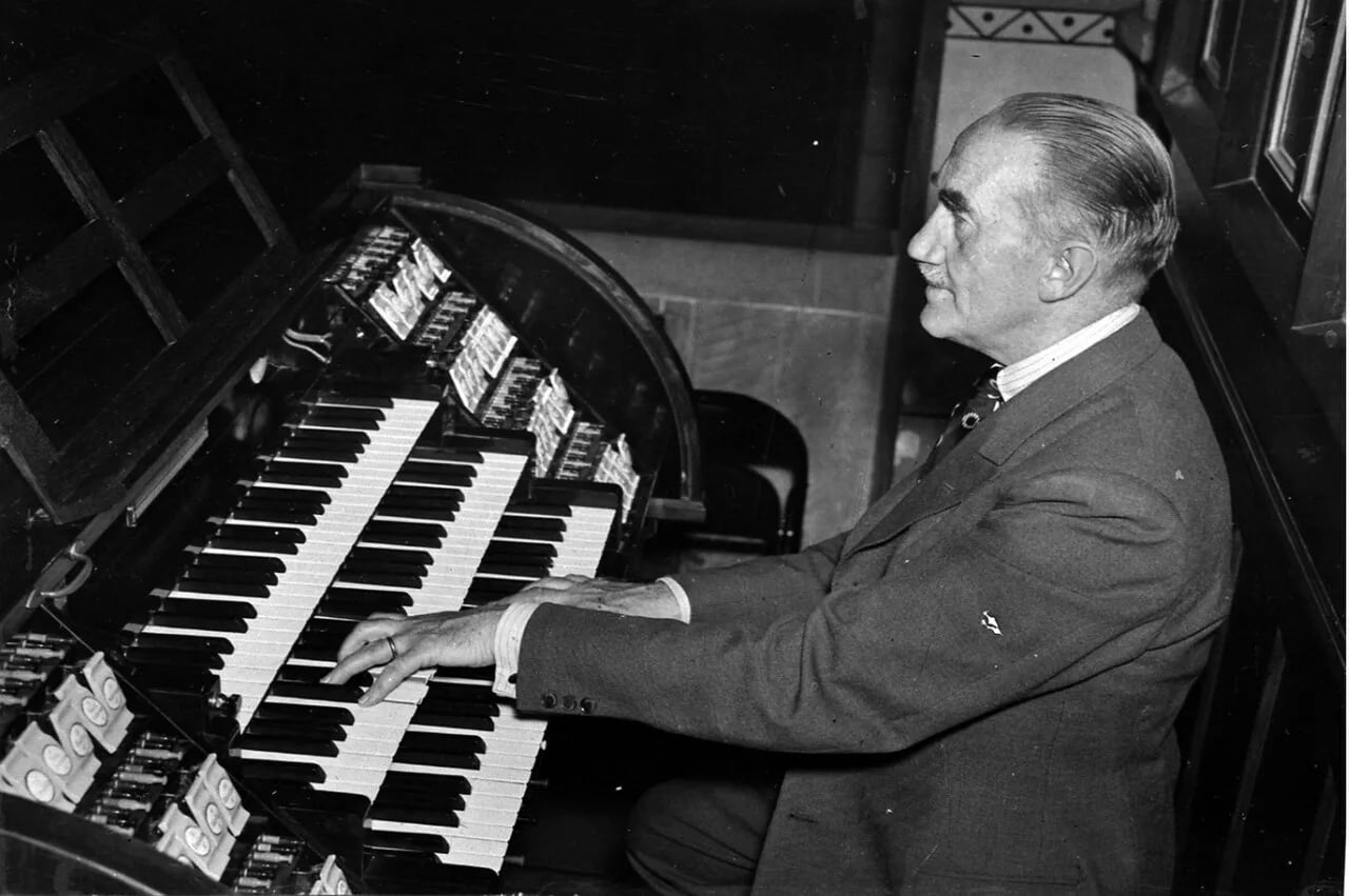Porträt von Herman Lindqvist (1878–1970) – Gedenkseite