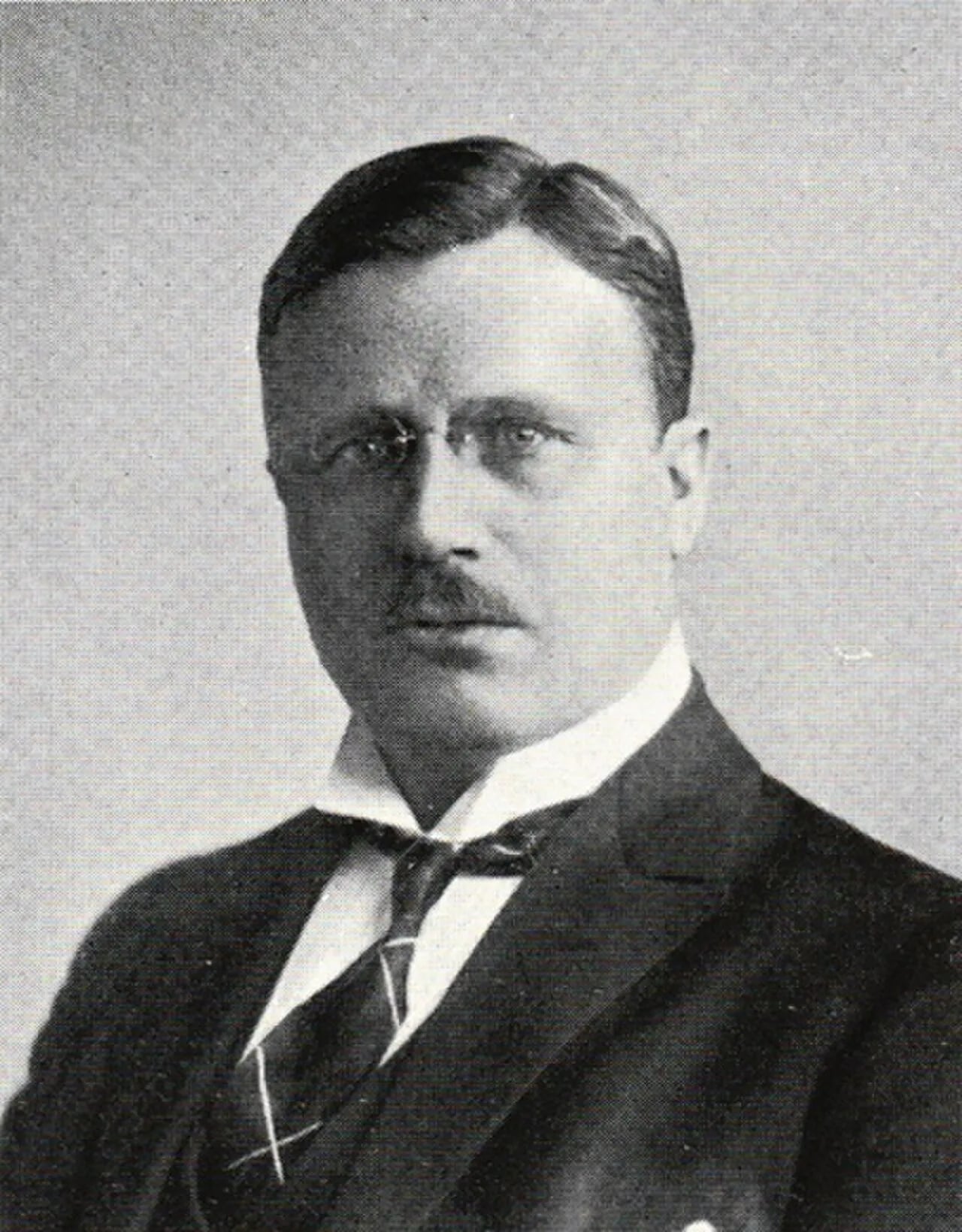 Portrait of August Ljunggren (1874–1943) – memorial page