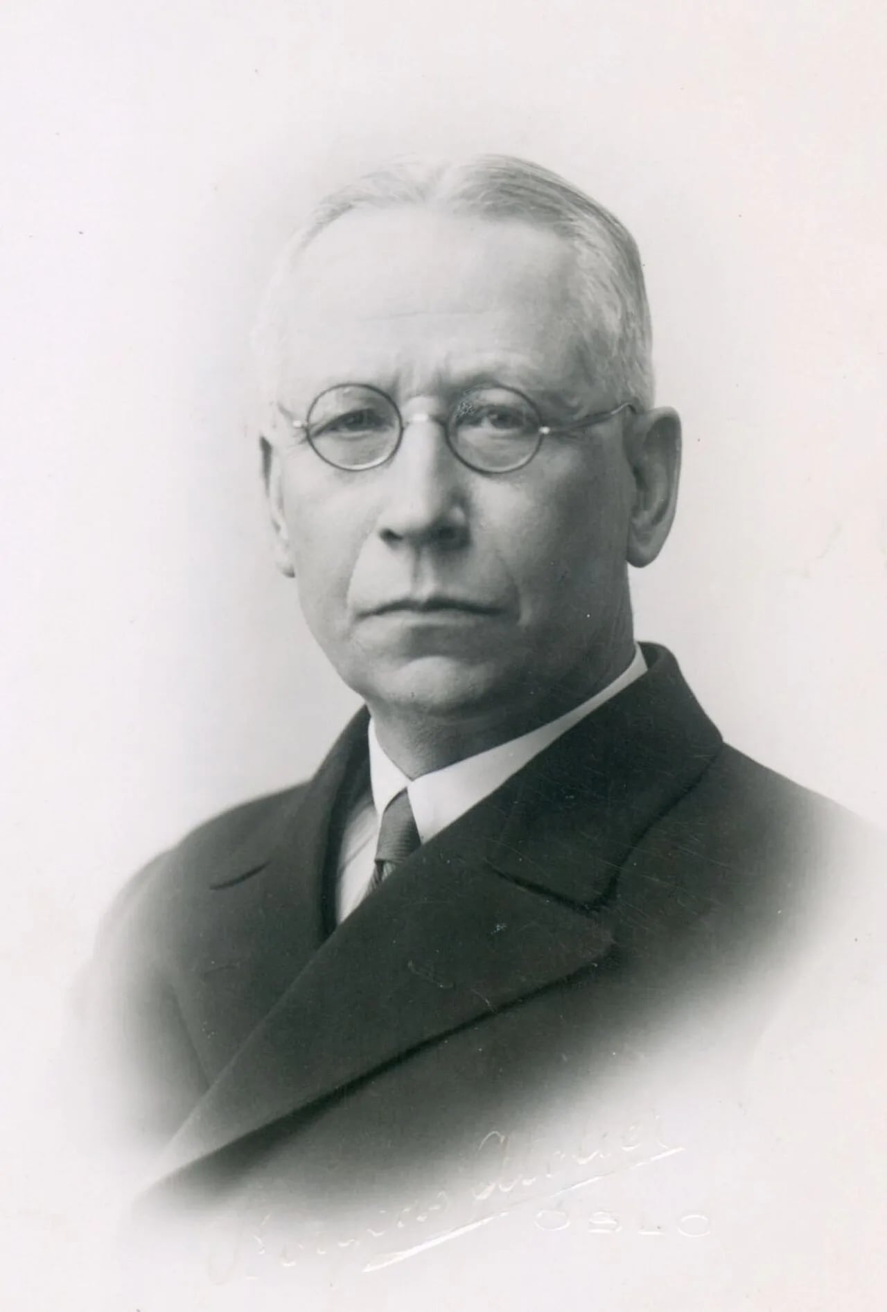 Portrait of Håkon Five (1880–1944) – memorial page