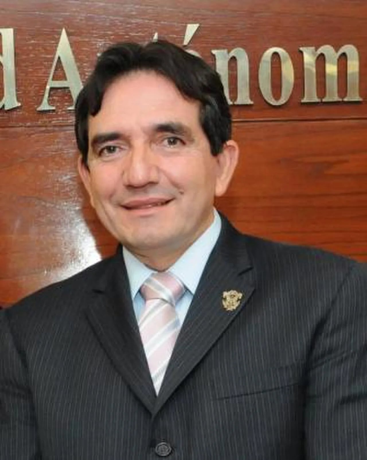 Porträt von Héctor Melesio Cuén Ojeda (1955–2024) – Gedenkseite
