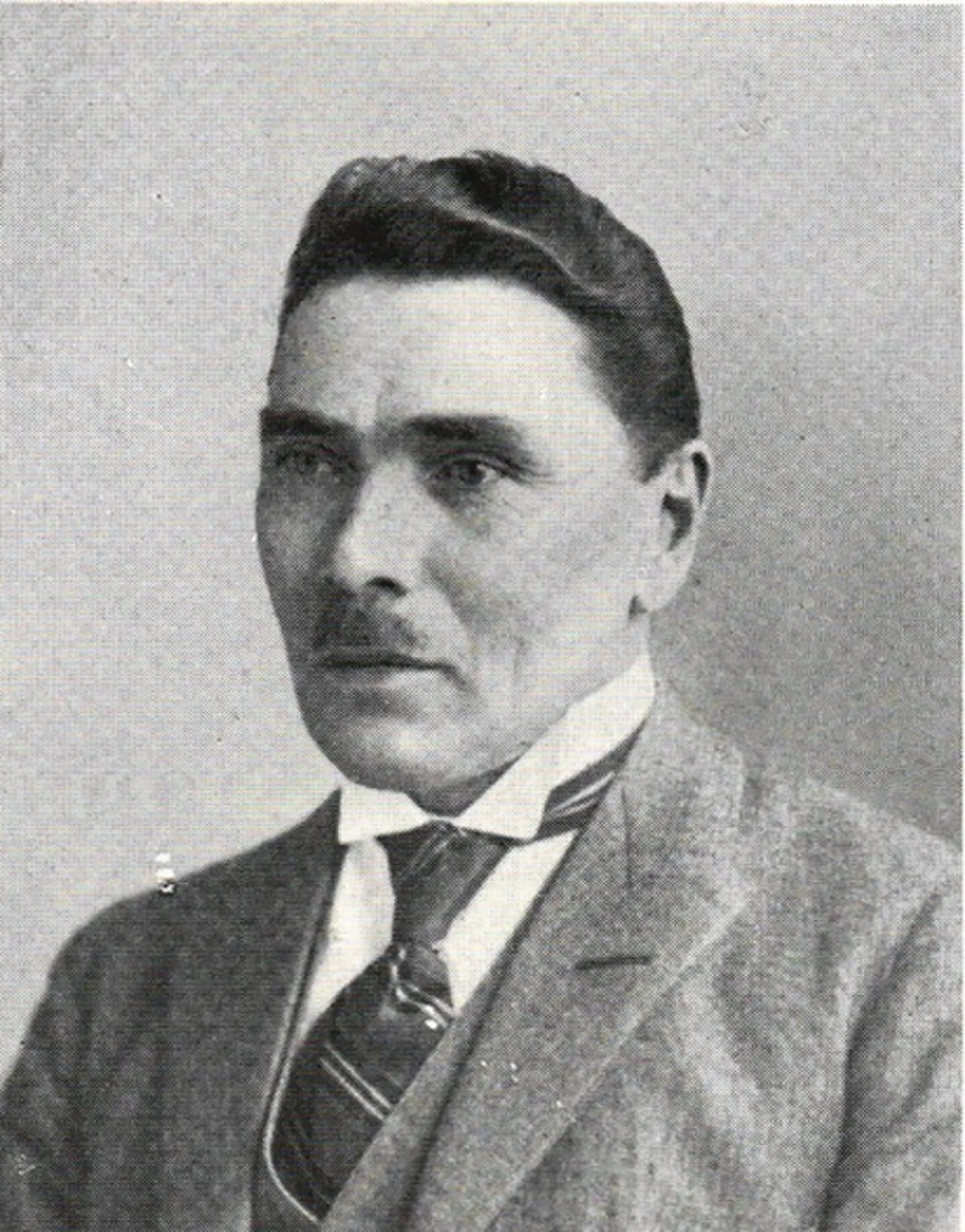 Portrait of Erik Lundbom (1876–1954) – memorial page