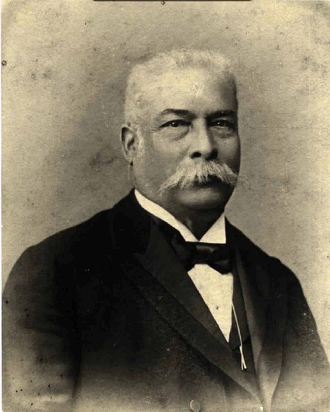 Portrait of Laureano Villanueva (1840–1912) – memorial page