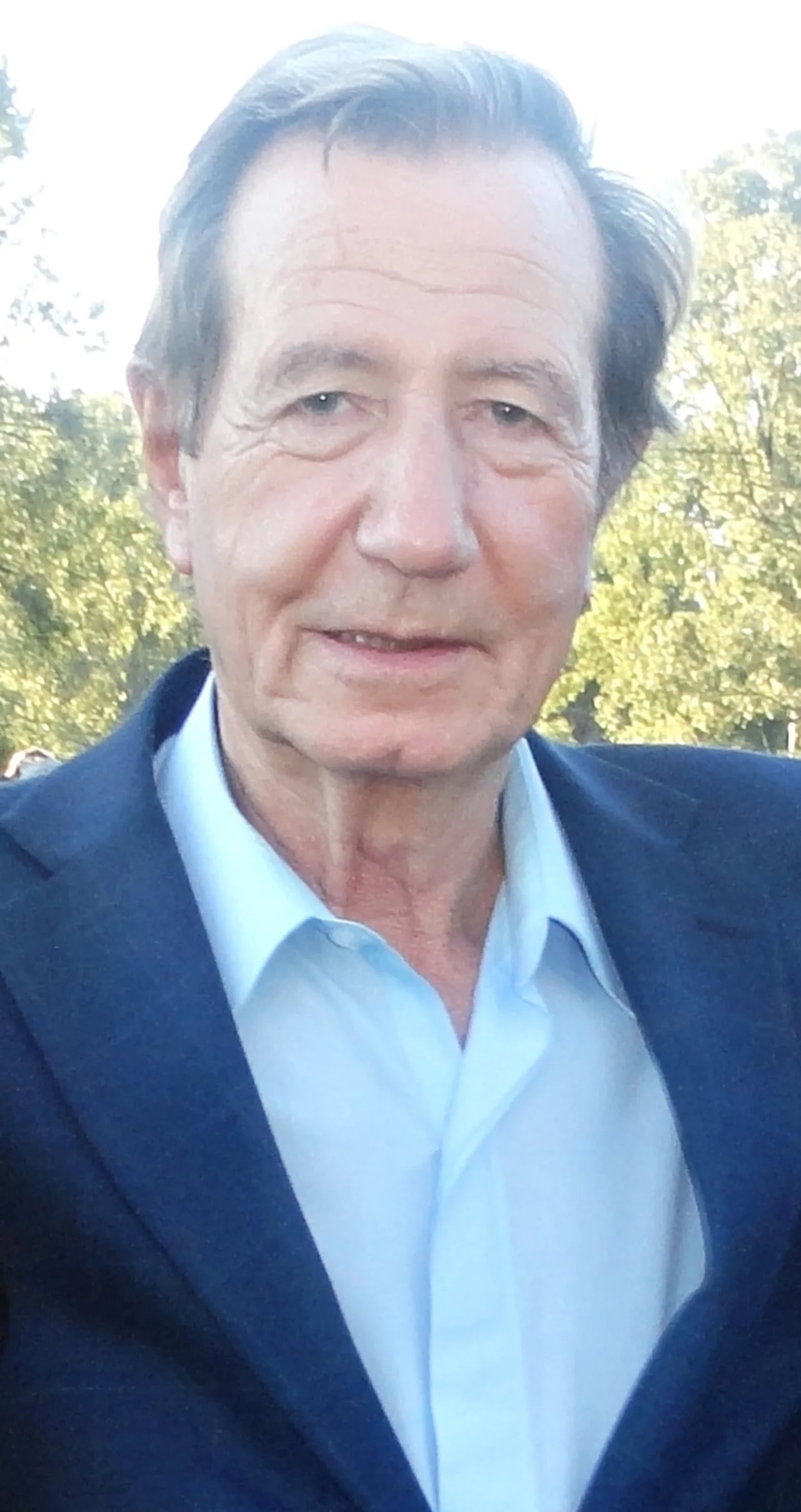 Porträt von Leandro Despouy (1947–2019) – Gedenkseite