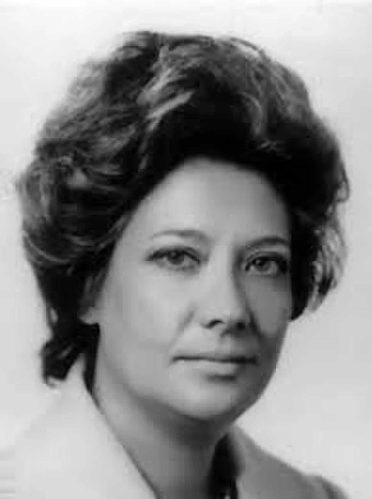 Portrait of Maria Teresa Cárcomo Lobo (1929–2018) – memorial page
