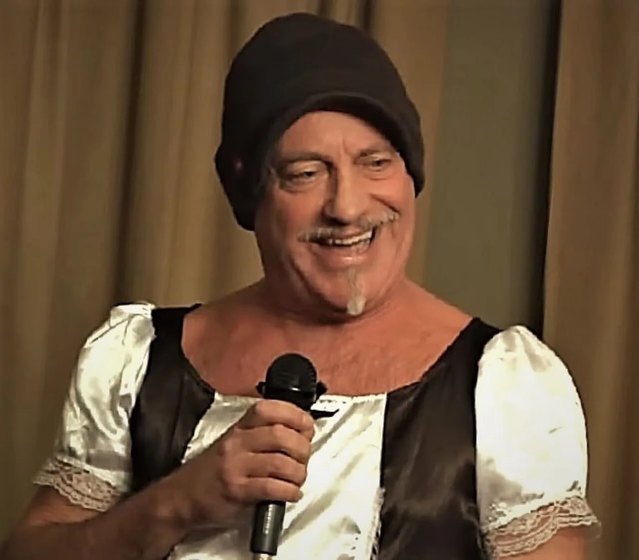 Portrait of Ian Cognito (1958–2019) – memorial page