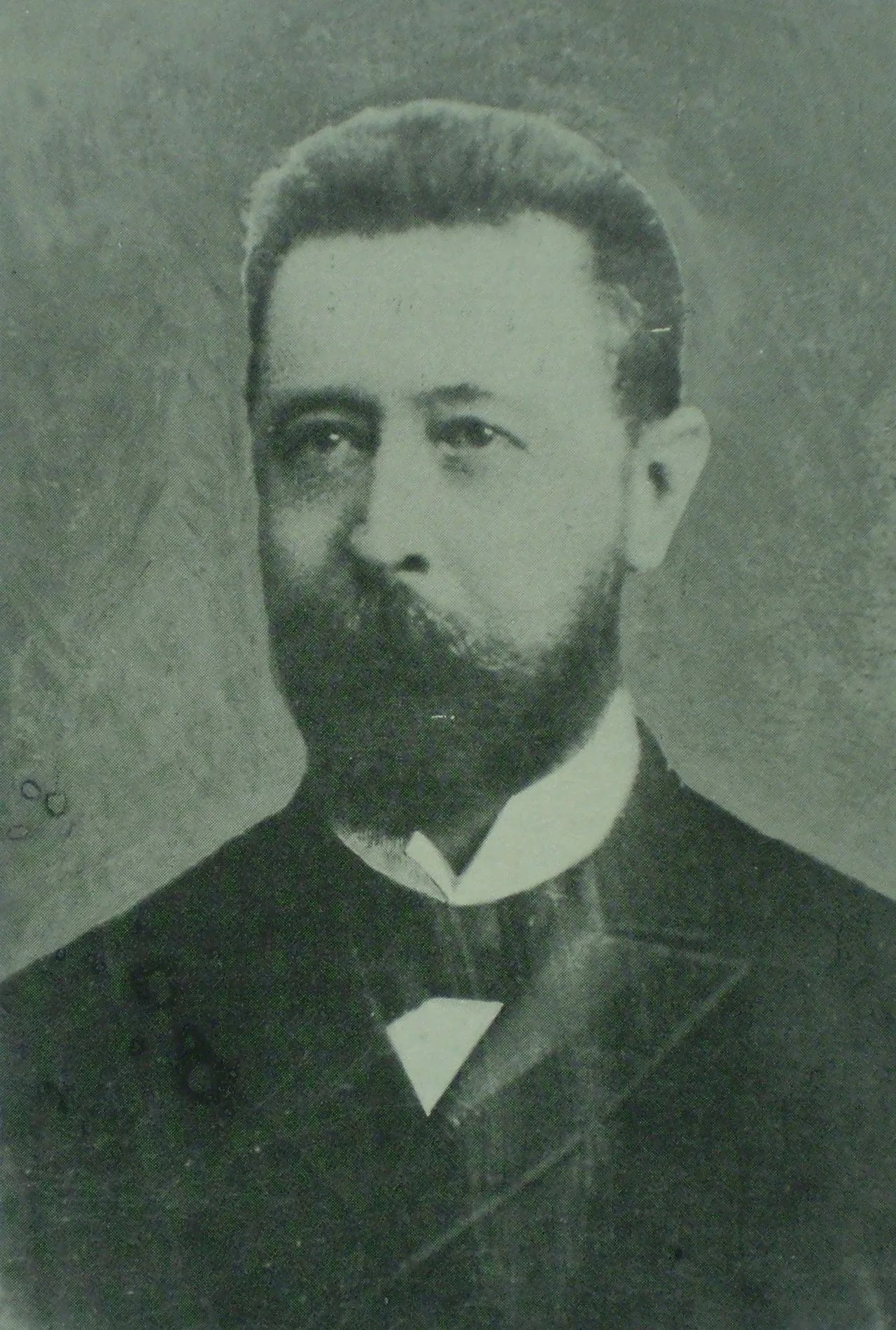 Portrait of Luciano Leiva (1849–1935) – memorial page
