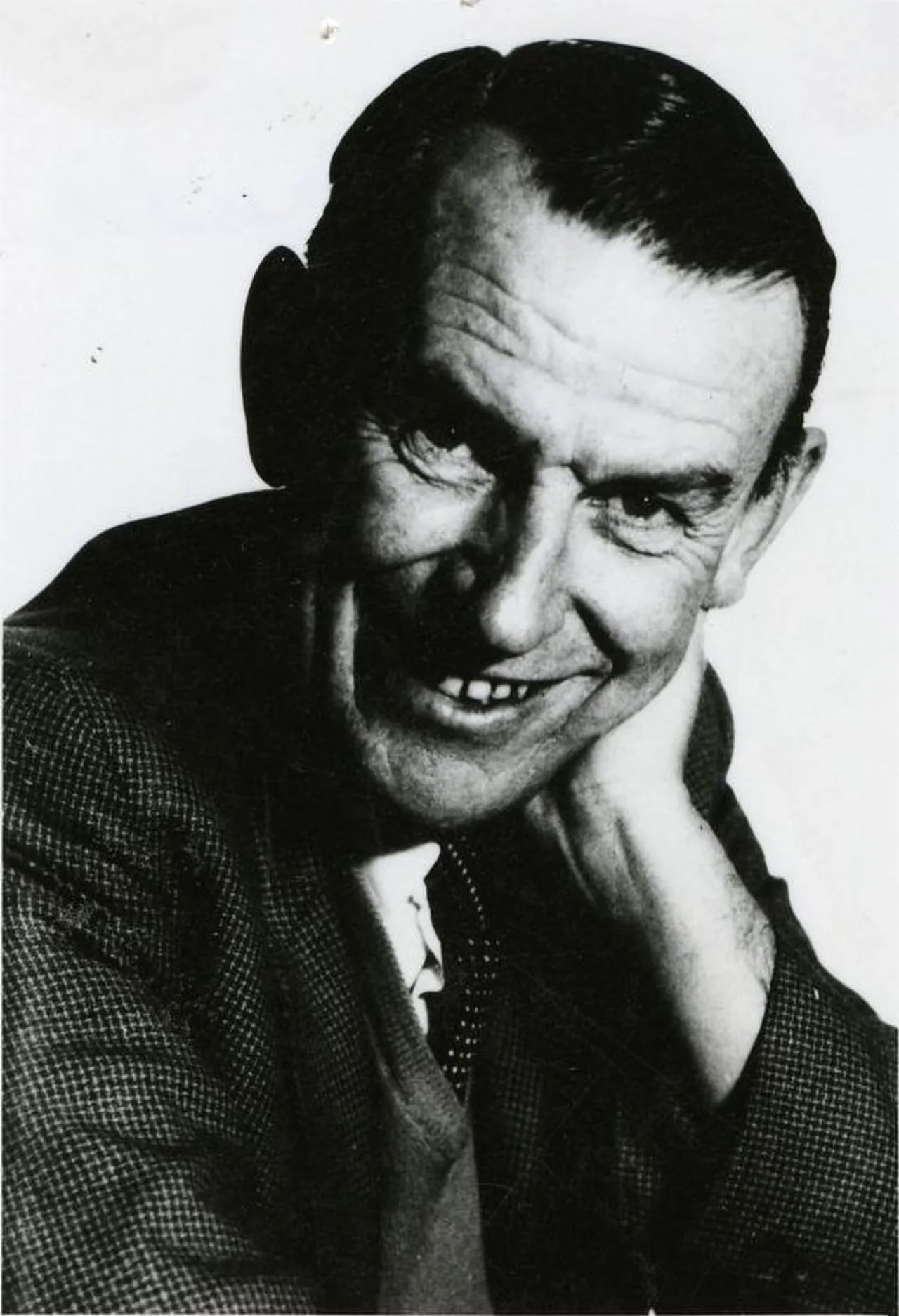 Portrait of Ian Mudie (1911–1976) – memorial page