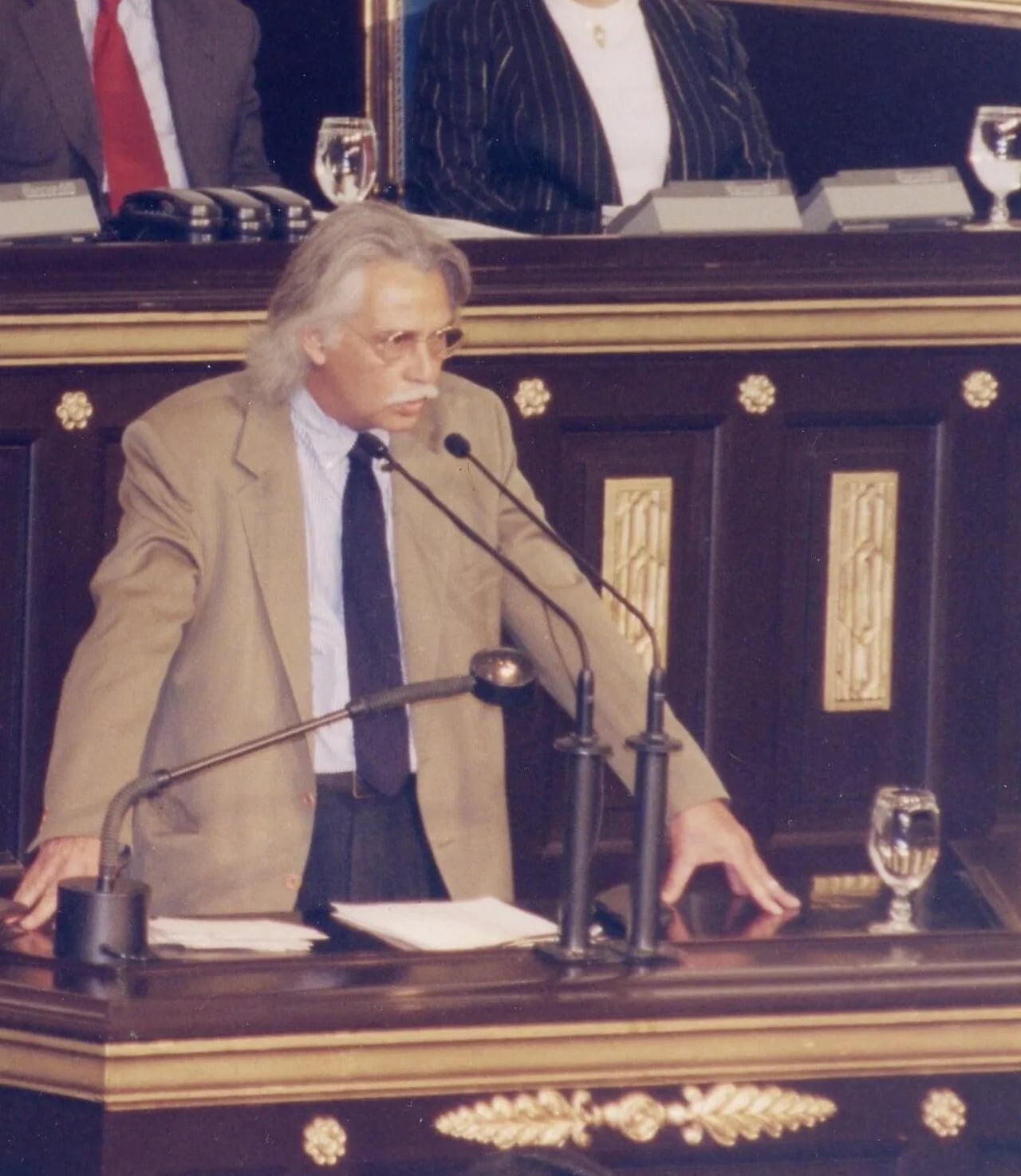 Porträt von Luis Castro Leiva (1943–1999) – Gedenkseite