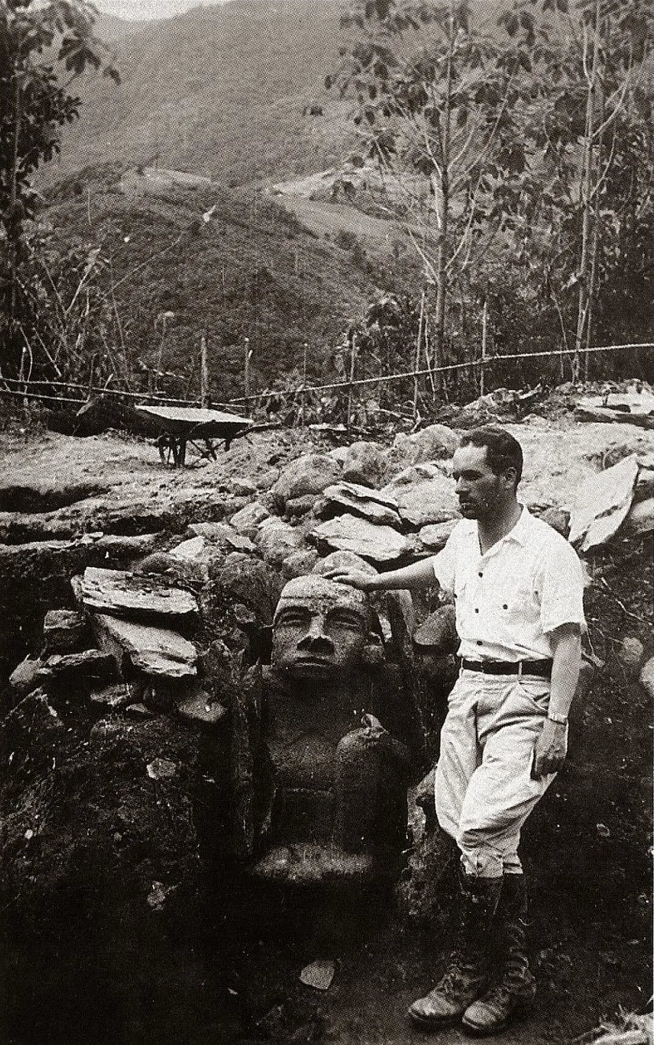 Portrait of Luis Duque Gómez (1916–2000) – memorial page