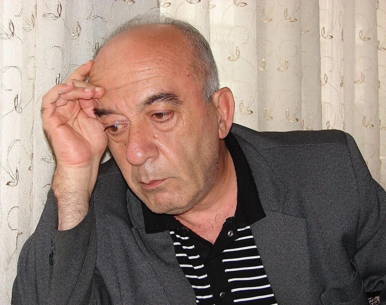 Portrait of Vache Yepremyan (1960–2013) – memorial page