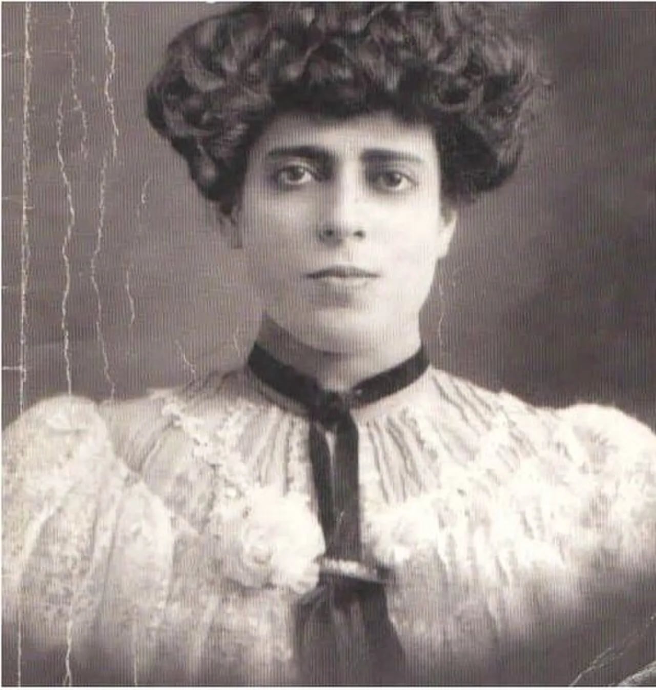Portrait of María Enriqueta (1872–1968) – memorial page