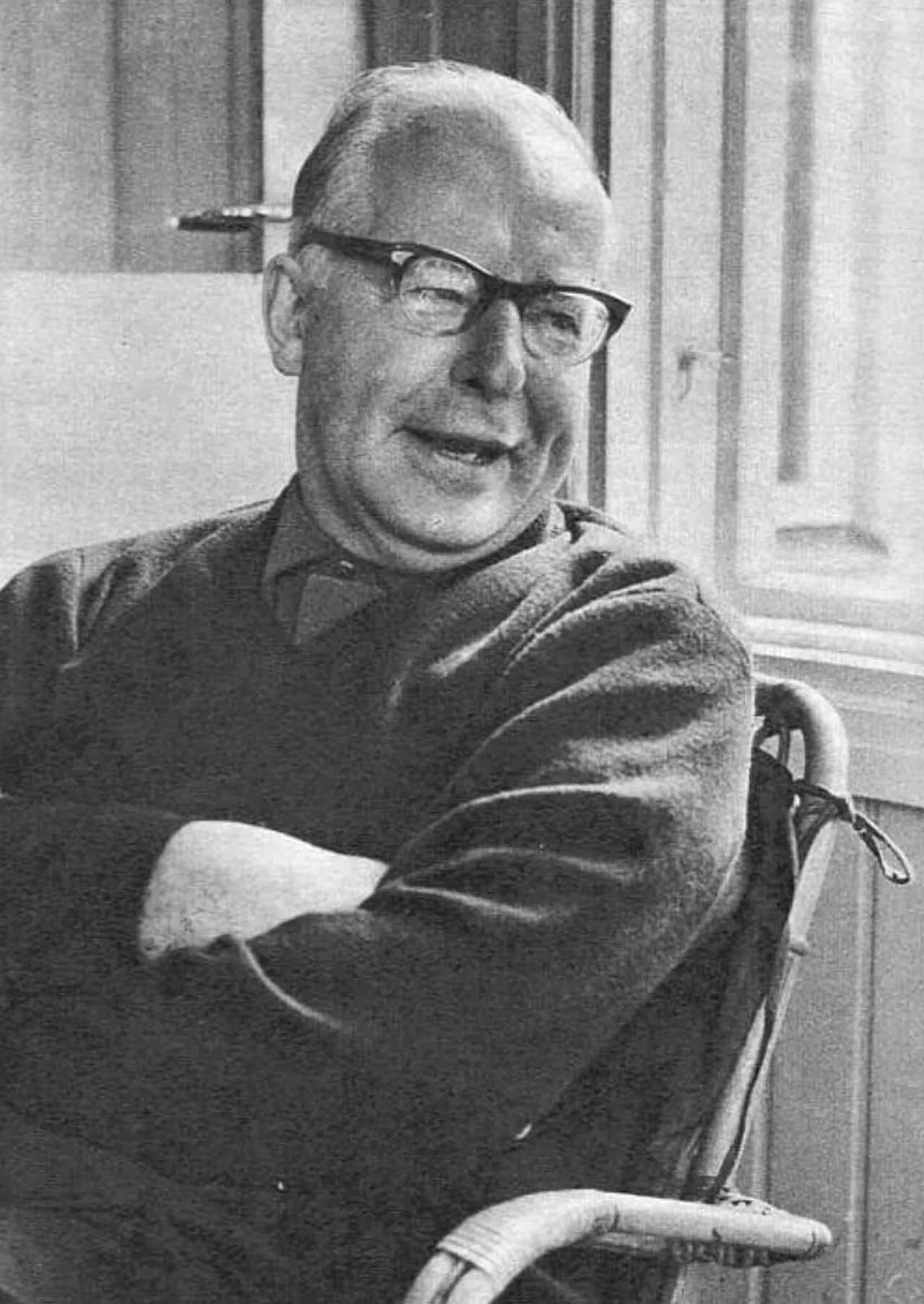 Portrait of Oscar Nikula (1907–1996) – memorial page