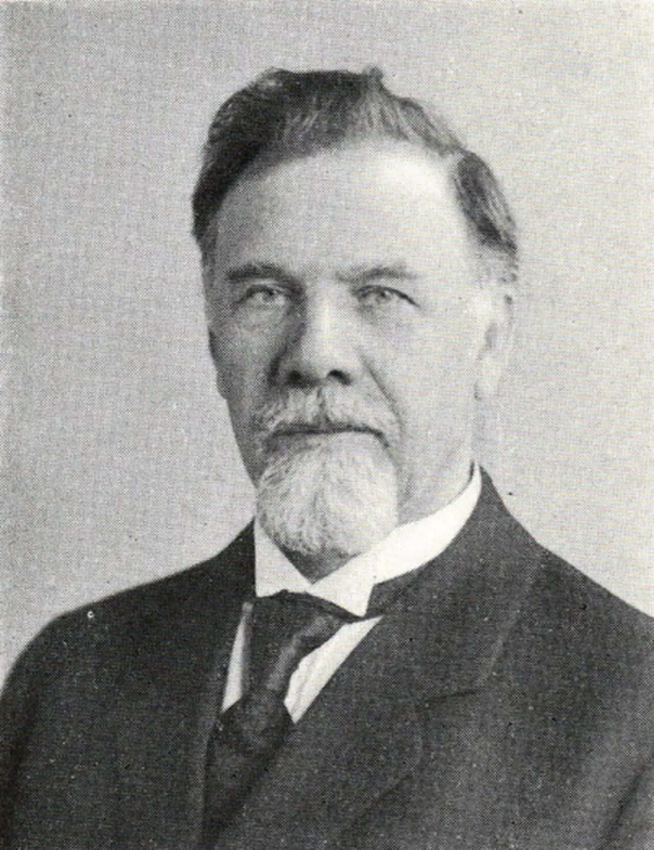 Porträt von Gustaf Nilsson i Vibberbo (1860–1944) – Gedenkseite