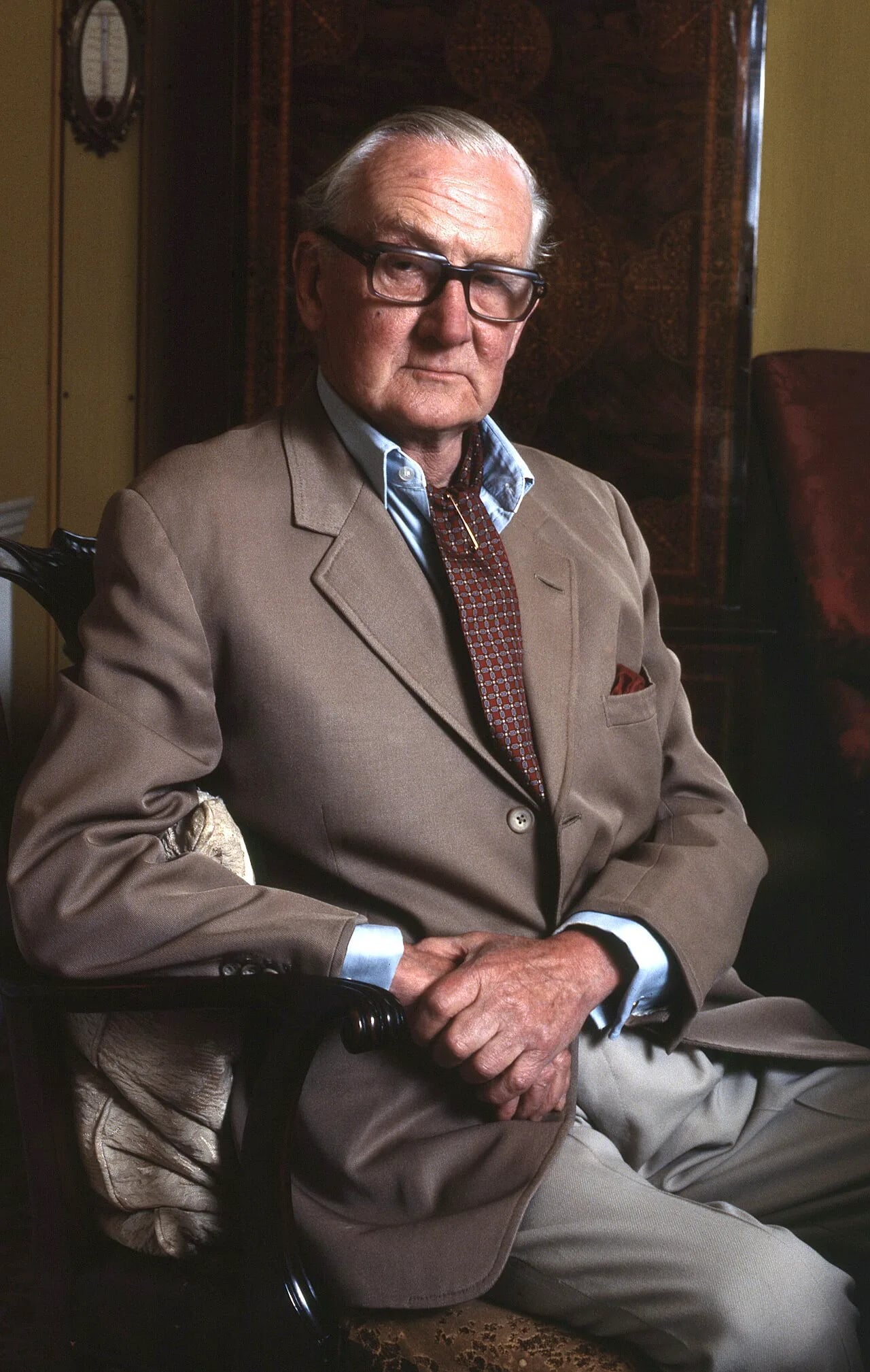 Portrait of Hugh Percy, 10. Duke of Northumberland (1914–1988) – memorial page