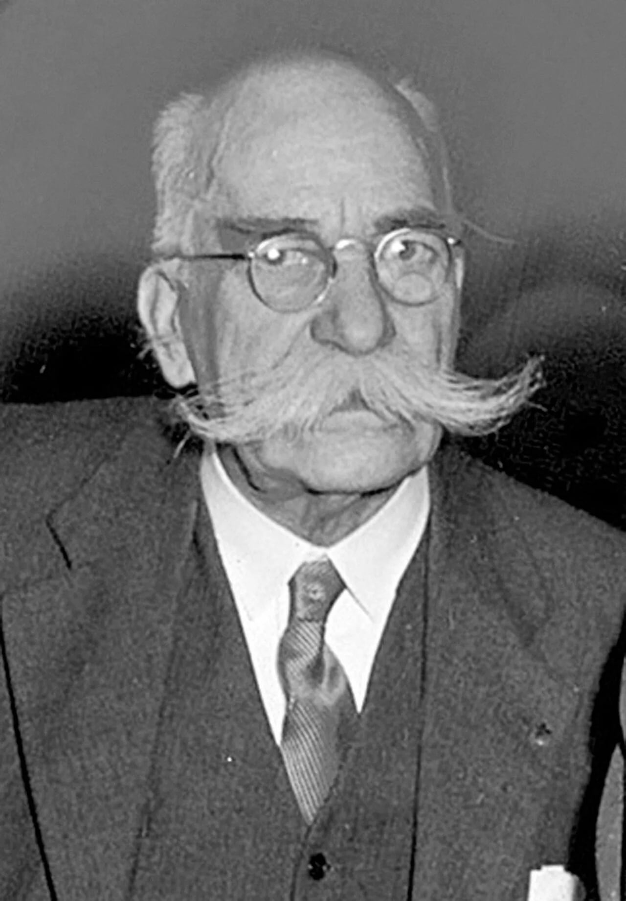 Portrait of Paul Nylén (1870–1958) – memorial page