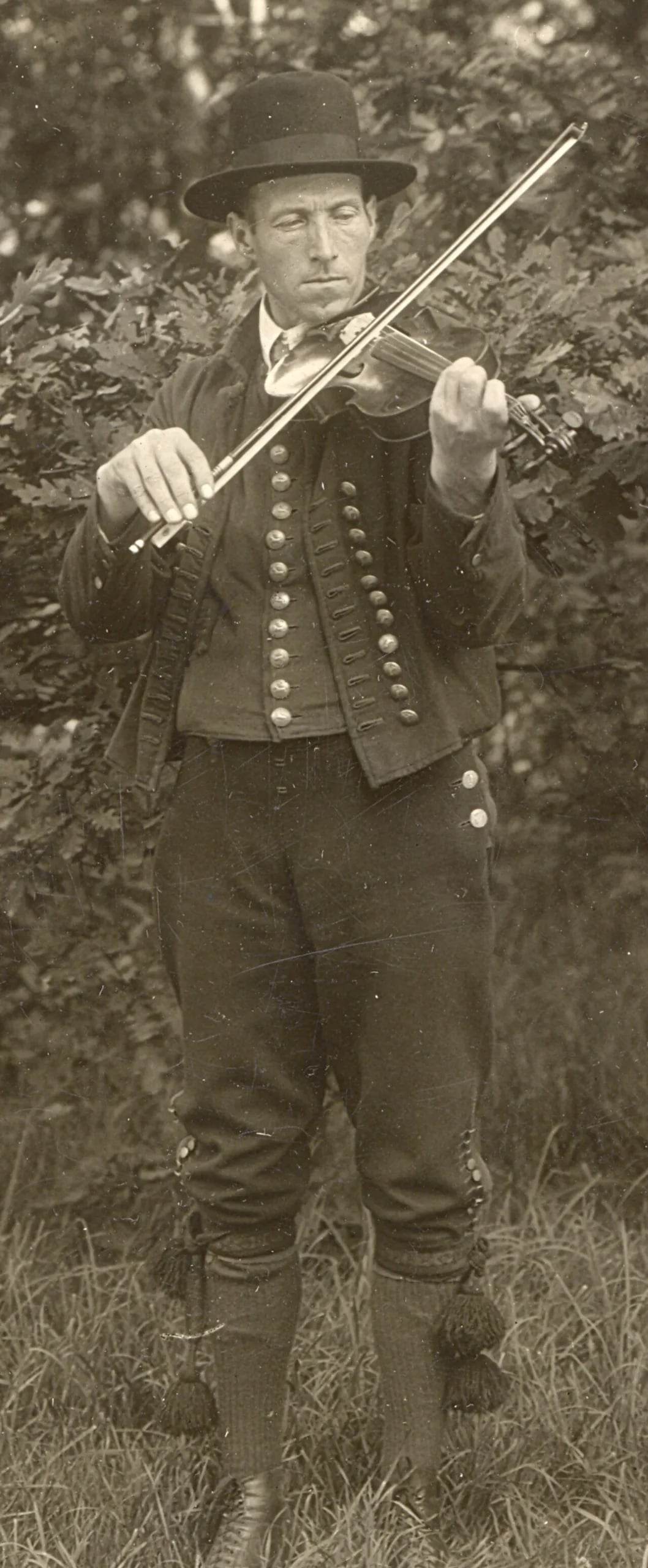 Portrait of Lillback Anders Olsson (1894–1950) – memorial page
