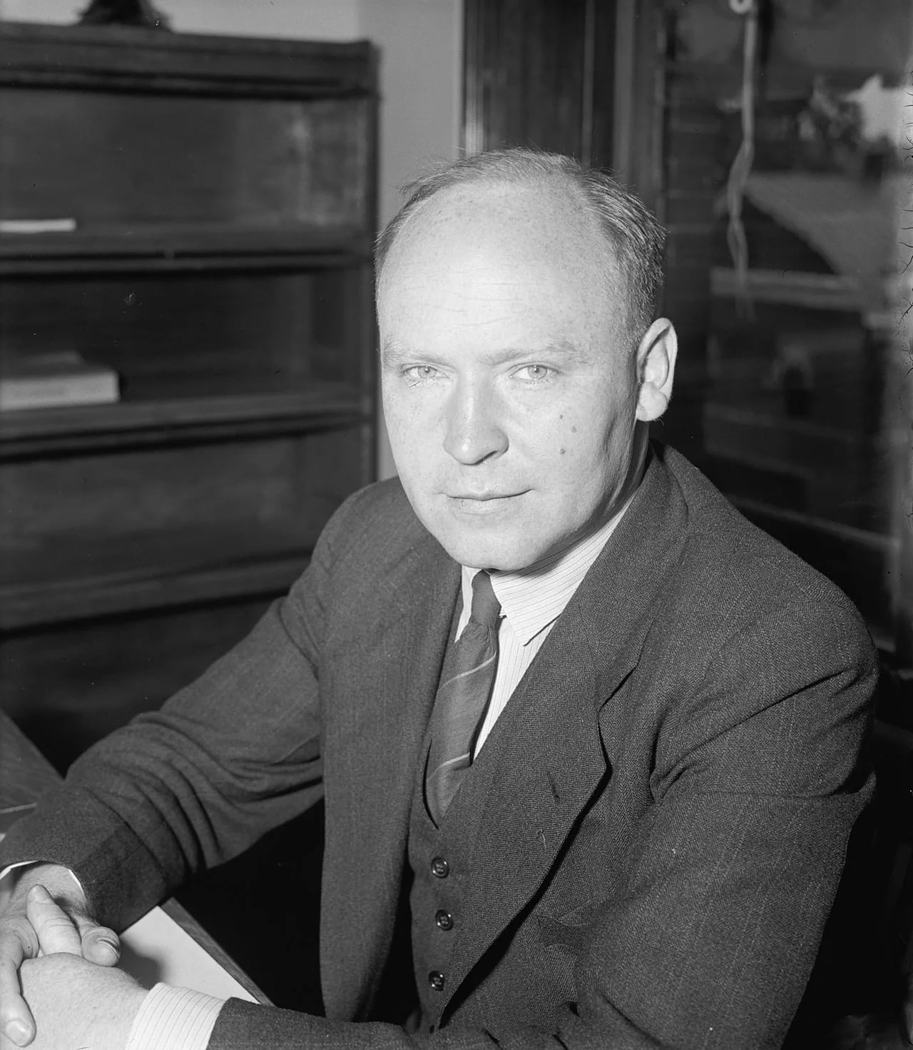 Portrait of Carl-Gustaf Rossby (1898–1957) – memorial page