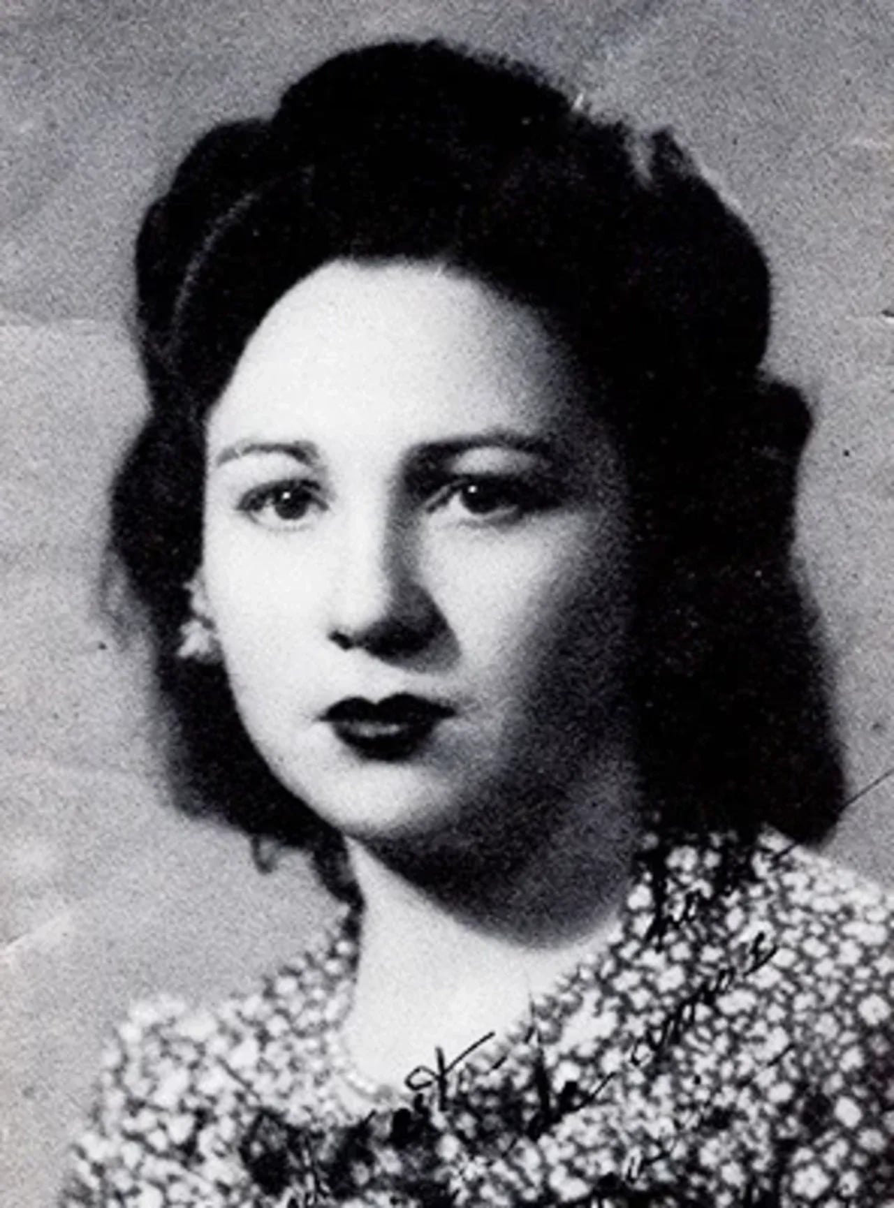 Portrait of Ángeles Flórez Peón (1918–2024) – memorial page