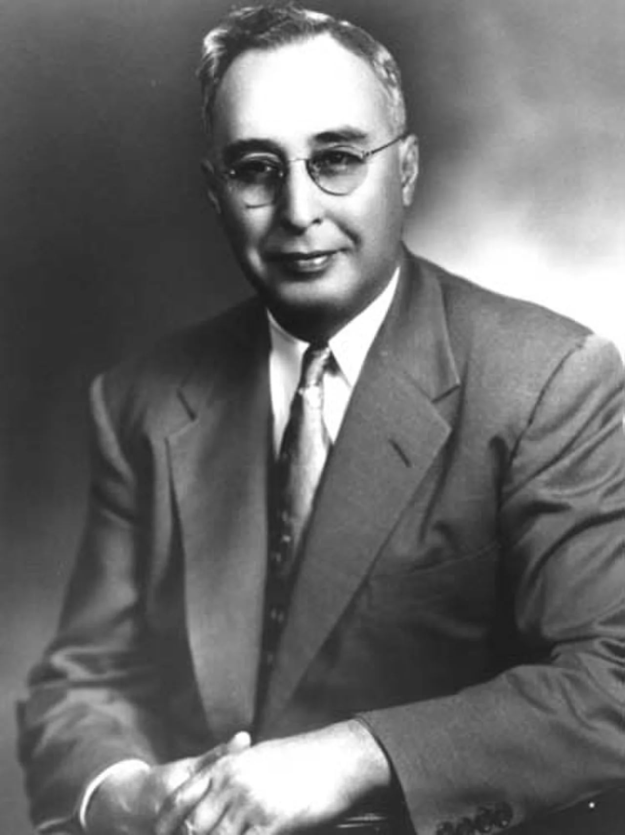 Portrait of Antonio M. Fernández (1902–1956) – memorial page
