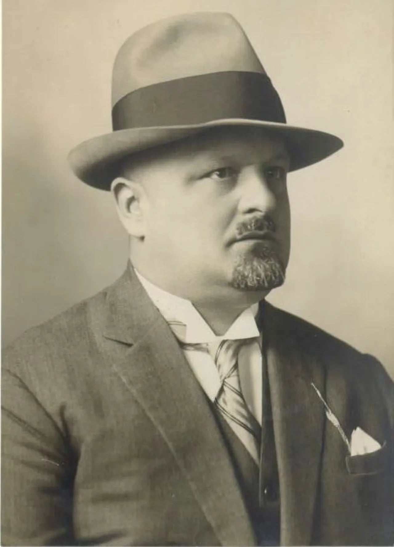 Portrait of Adolf Ribnikar (1880–1946) – memorial page