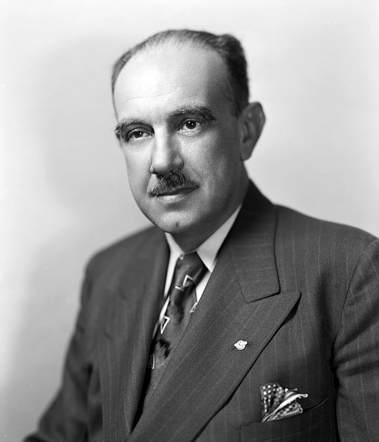 Portrait of Edward Tylor Miller (1895–1968) – memorial page