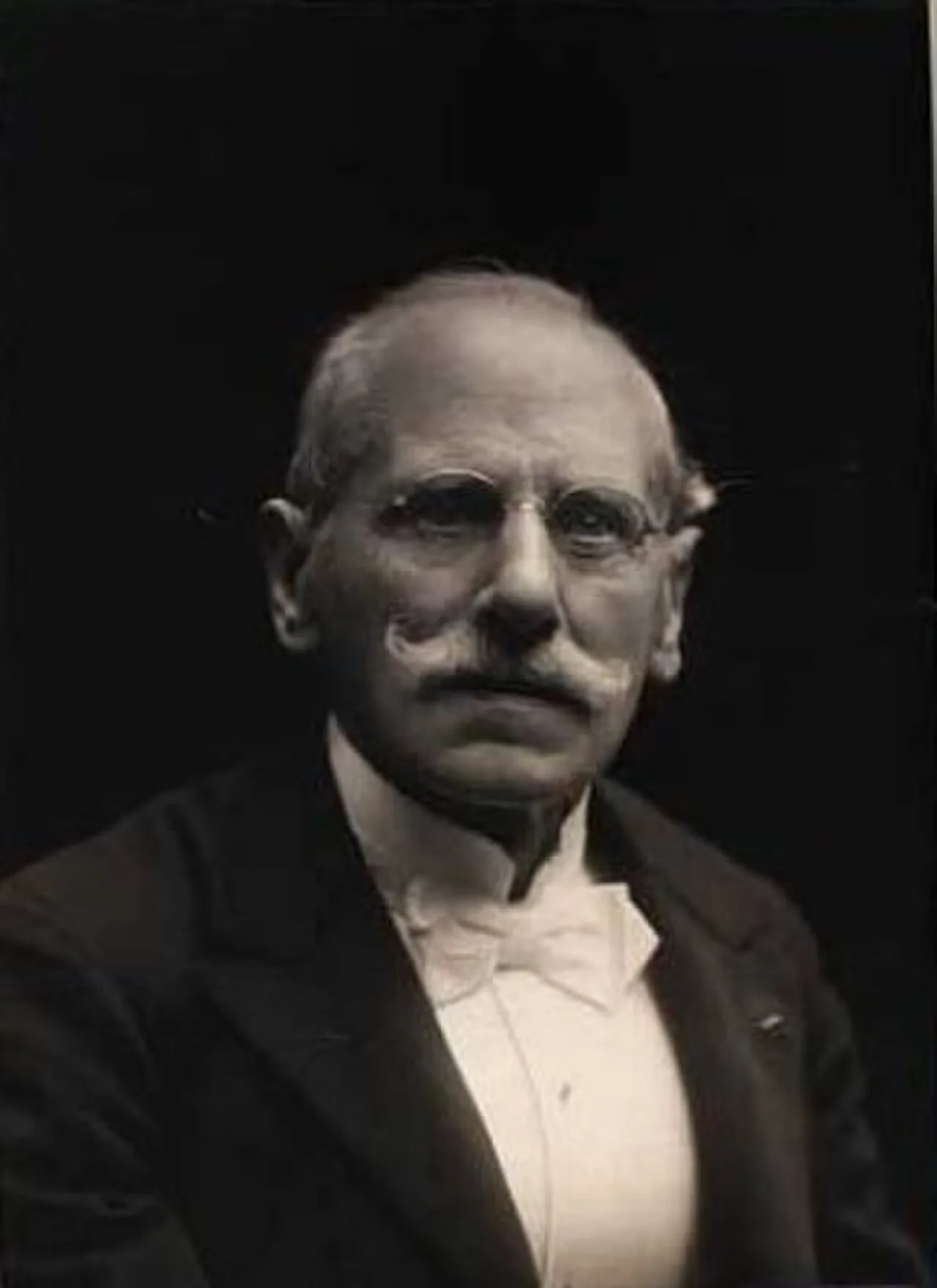 Portrait of Magnus Petersen (1827–1917) – memorial page