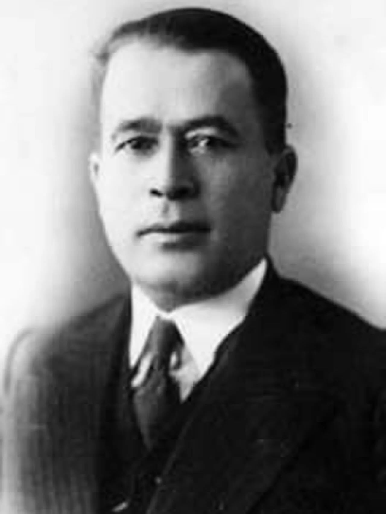 Portrait of Hüseyin Rahmi Apak (1887–1963) – memorial page