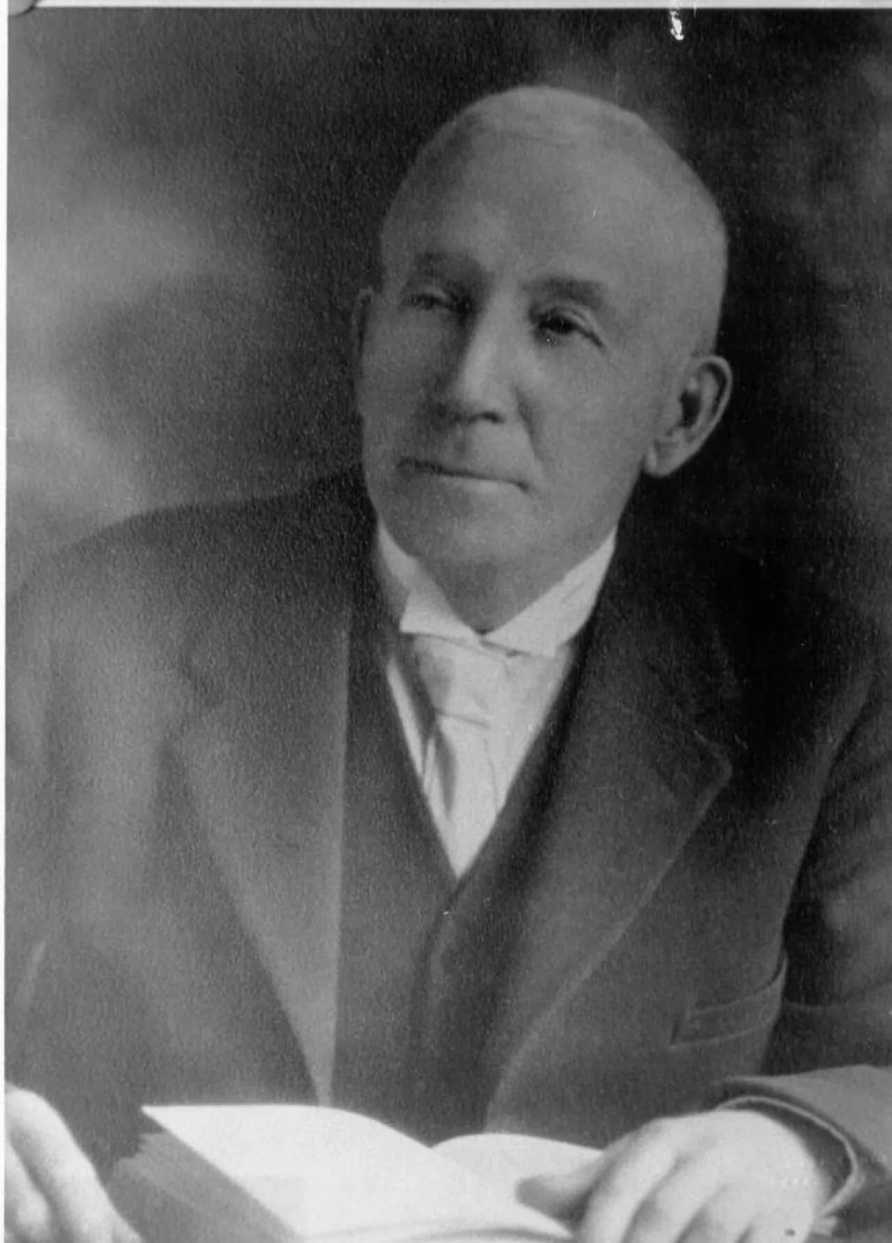 Porträt von John Howatt Bell (1846–1929) – Gedenkseite