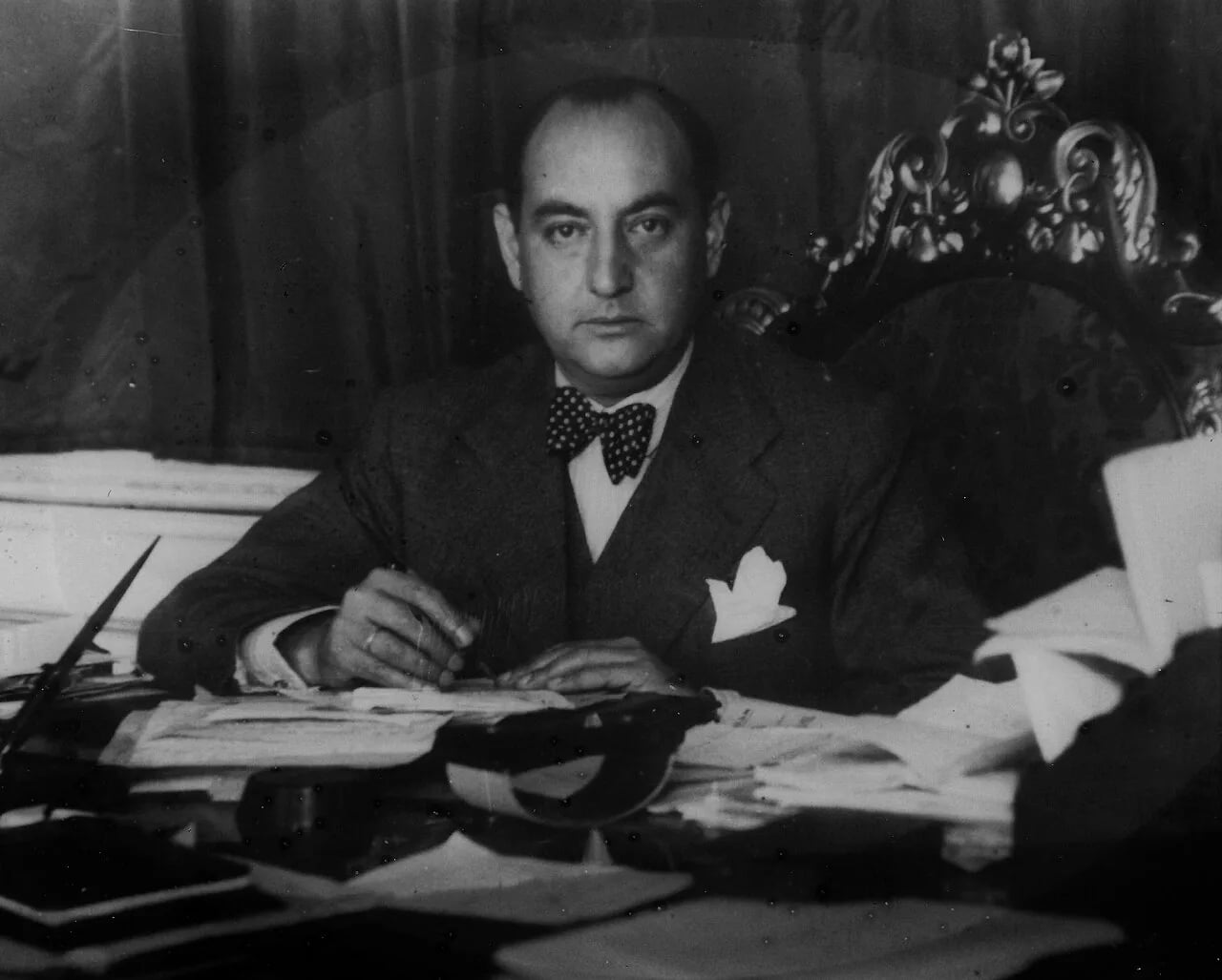 Portrait of Álvaro Díaz Quiñones (1894–1951) – memorial page