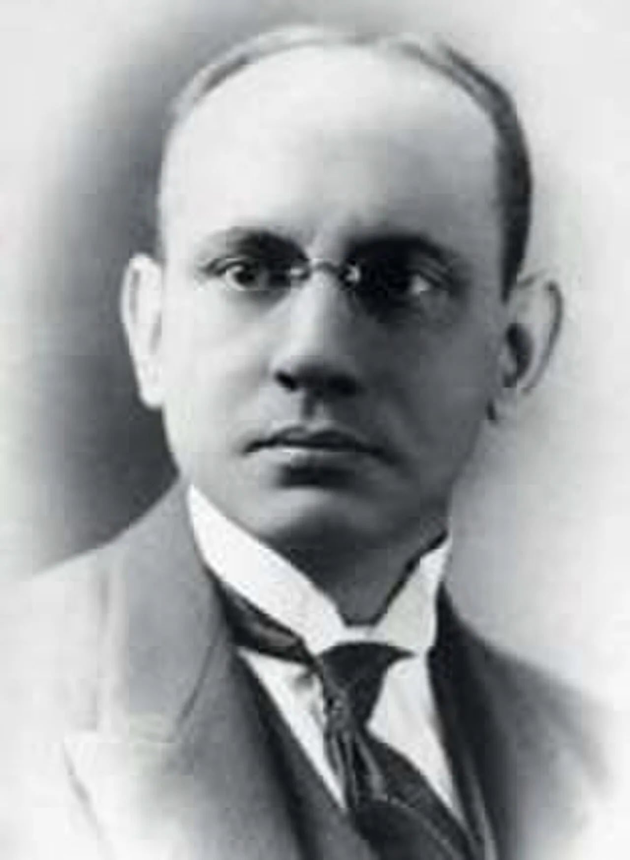 Portrait of Pedro M. Oliveira (1882–1958) – memorial page
