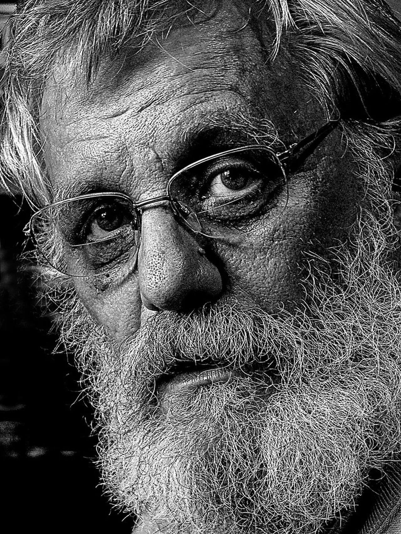 Portrait of János Meszlényi (1939–2016) – memorial page