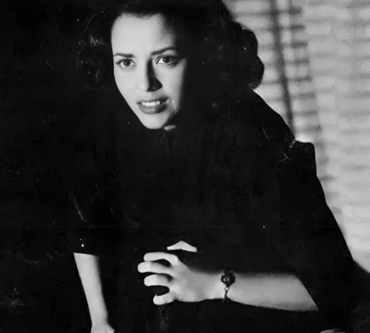 Portrait of Perla Aguiar (1932–2015) – memorial page