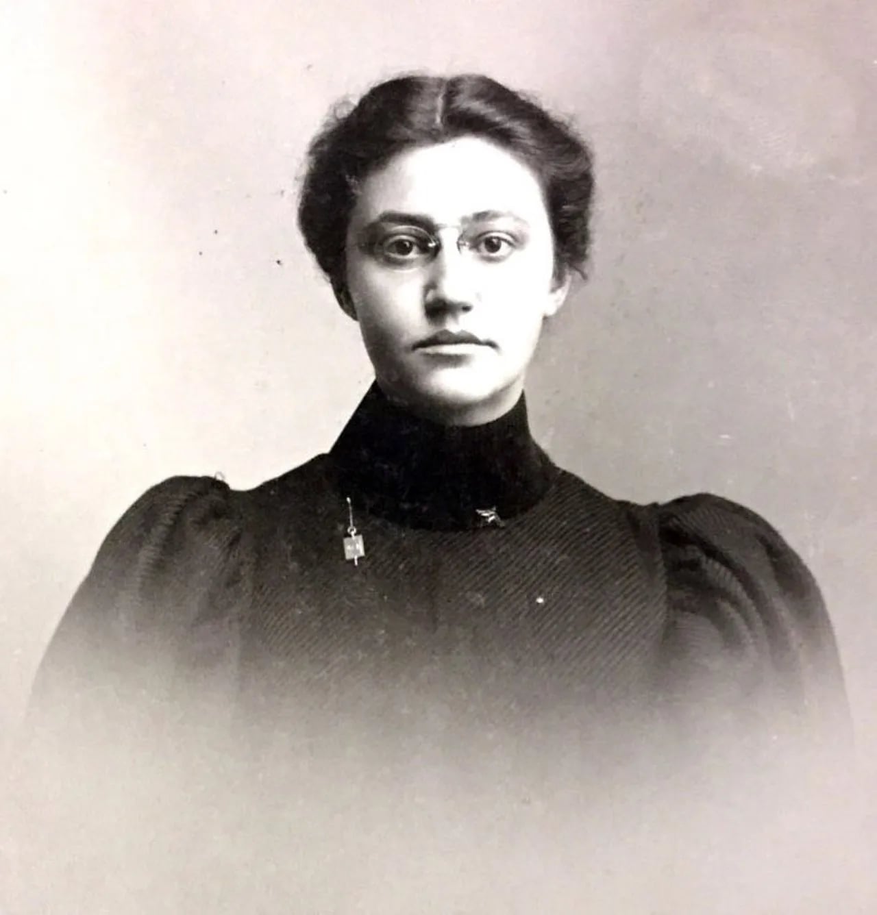 Portrait of Isadore Gilbert Mudge (1875–1957) – memorial page