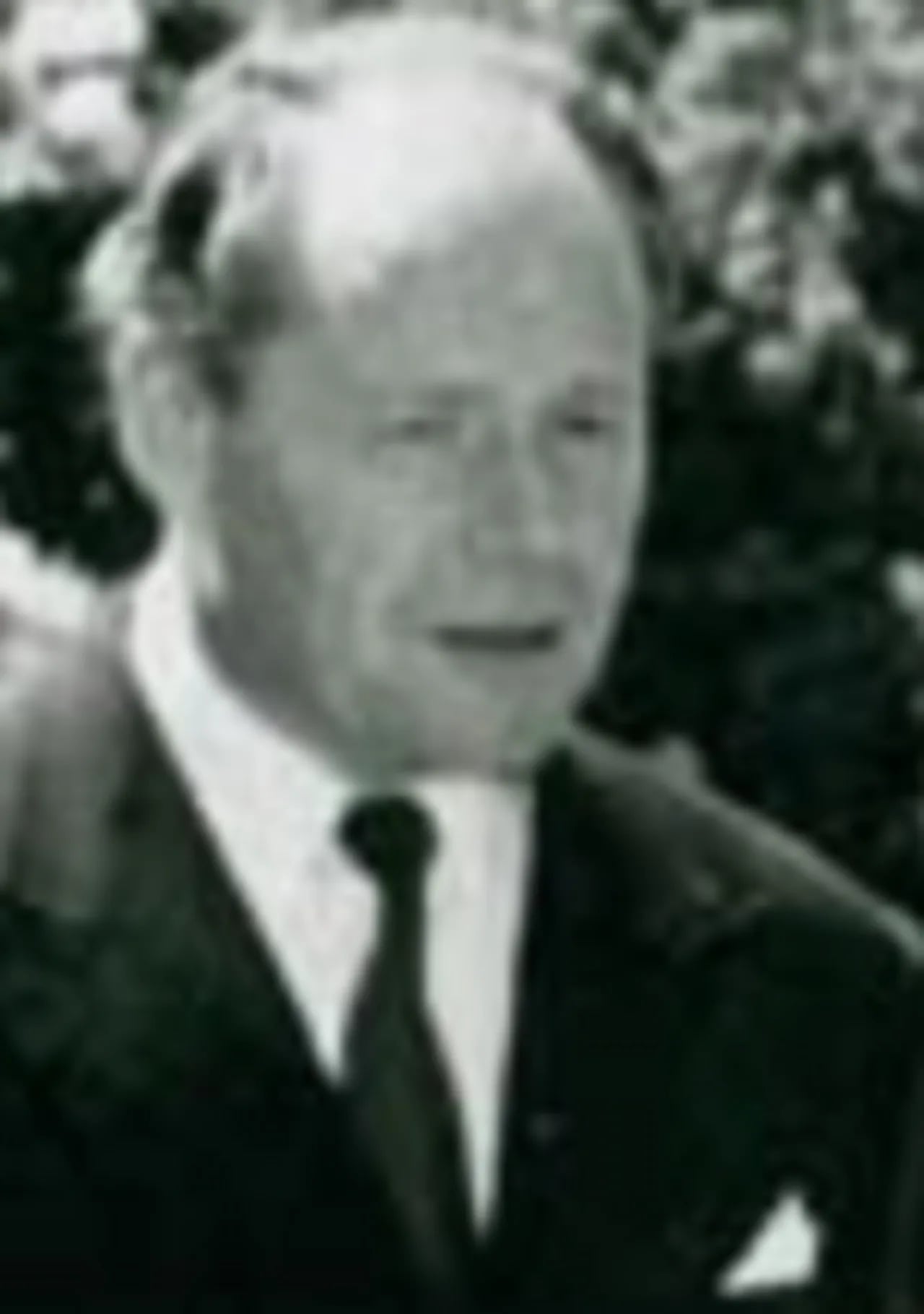 Portrait of Antony Darnborough (1913–2000) – memorial page