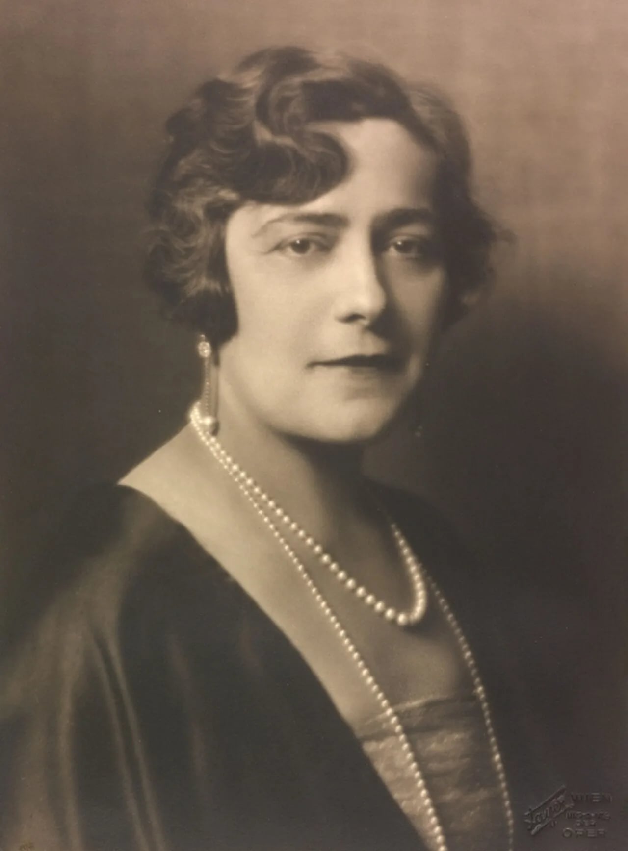Portrait of Olga Bauer-Pilecka (1887–1941) – memorial page