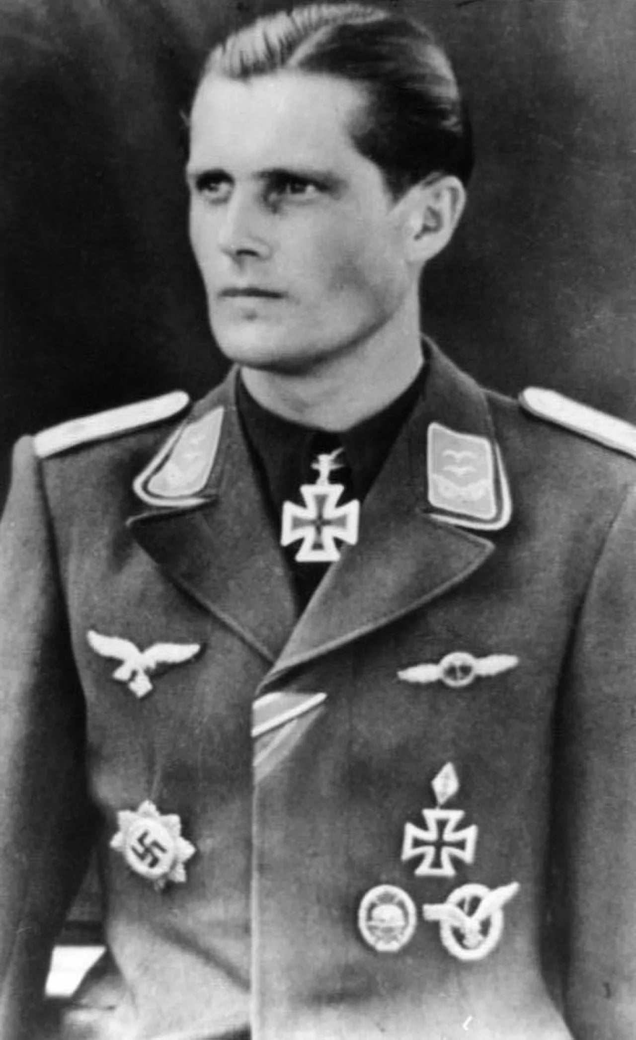 Portrait of Egon Albrecht-Lemke (1918–1944) – memorial page