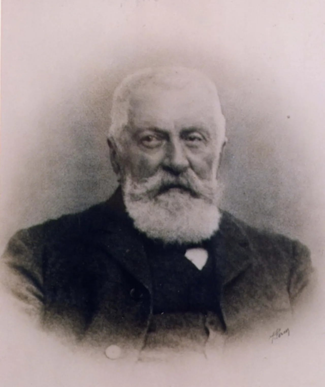 Porträt von Victor Tertrais (1837–1914) – Gedenkseite