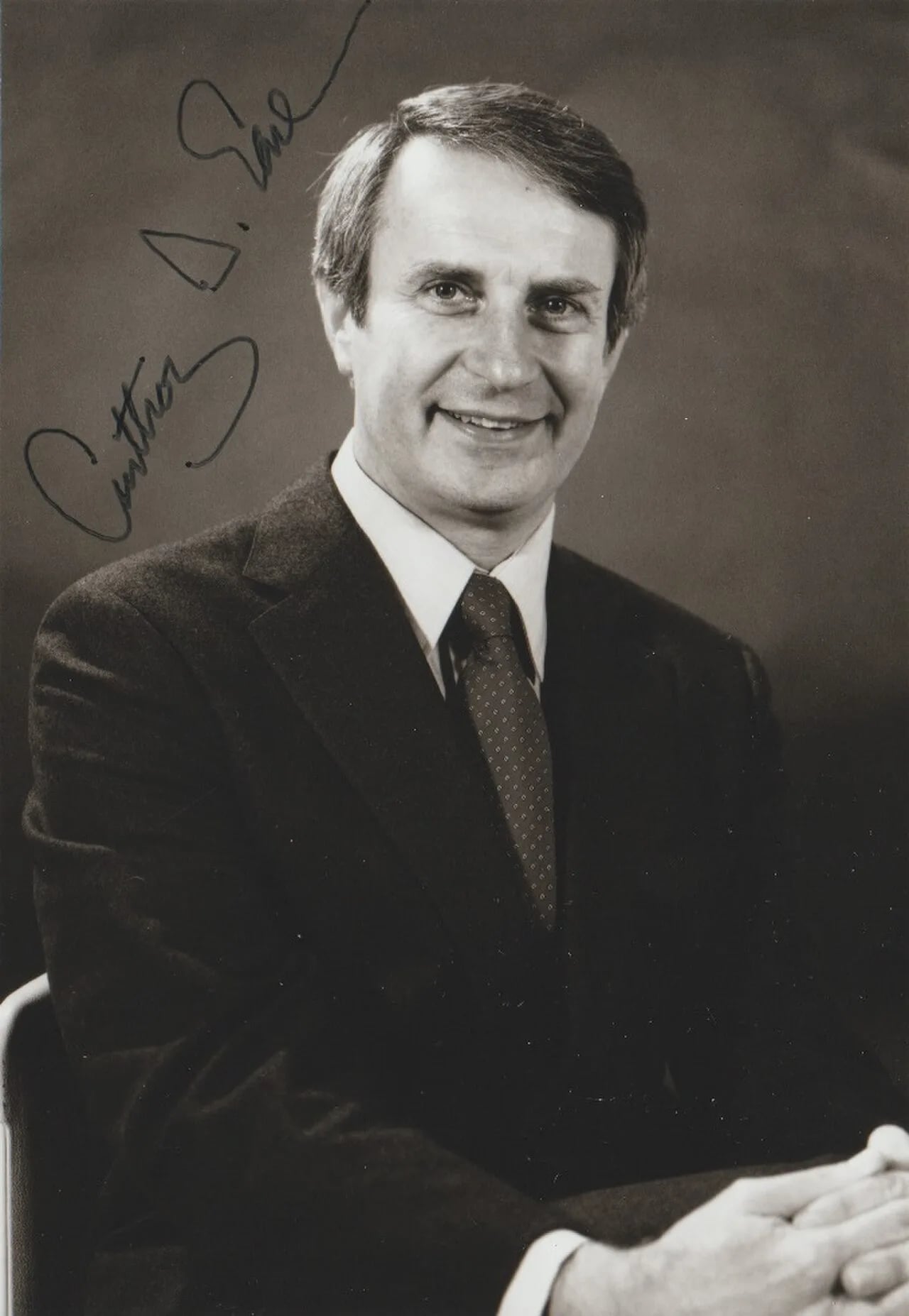Porträt von Tony Earl (1936–2023) – Gedenkseite