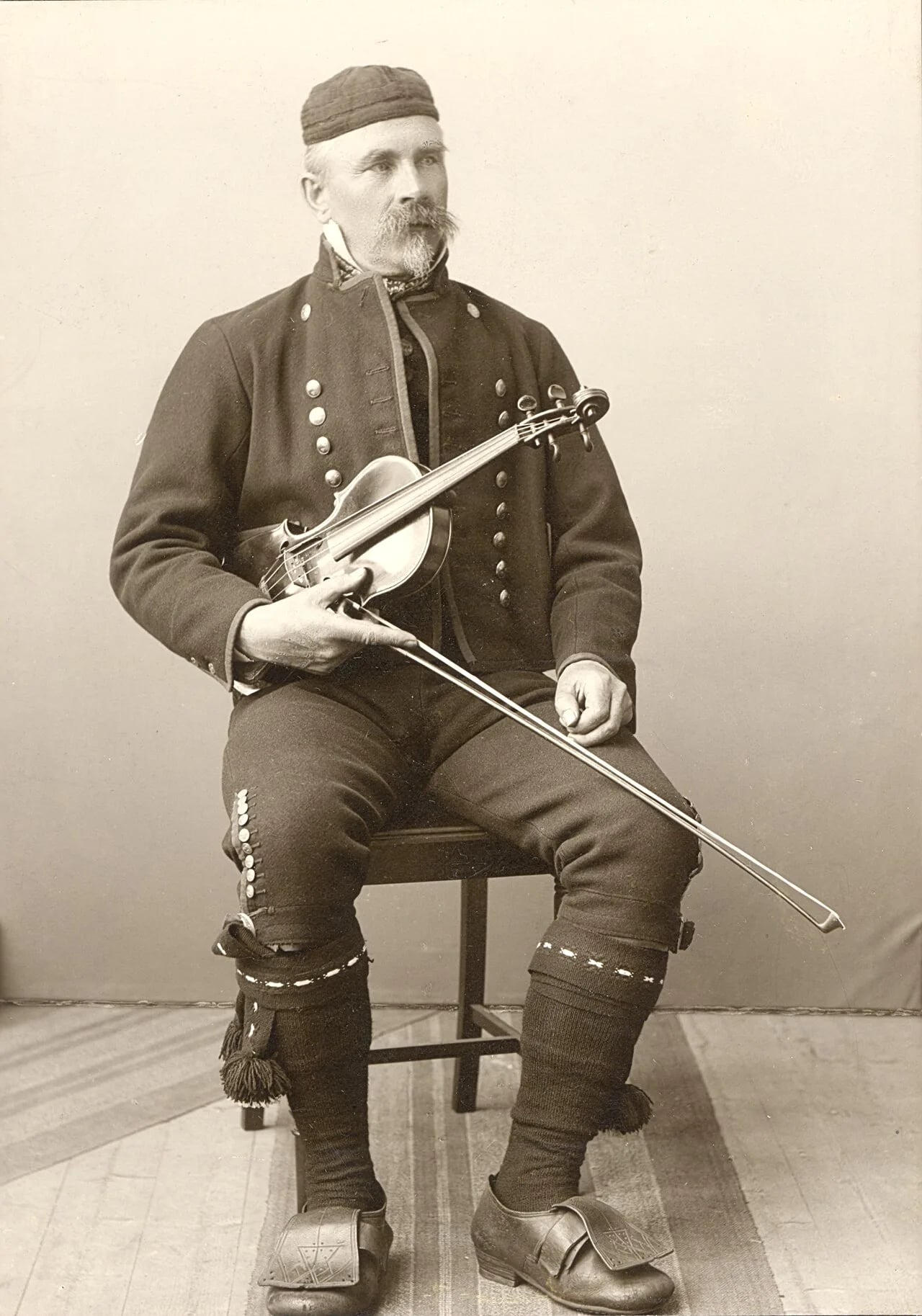 Portrait of Pelle Schenell (1855–1946) – memorial page