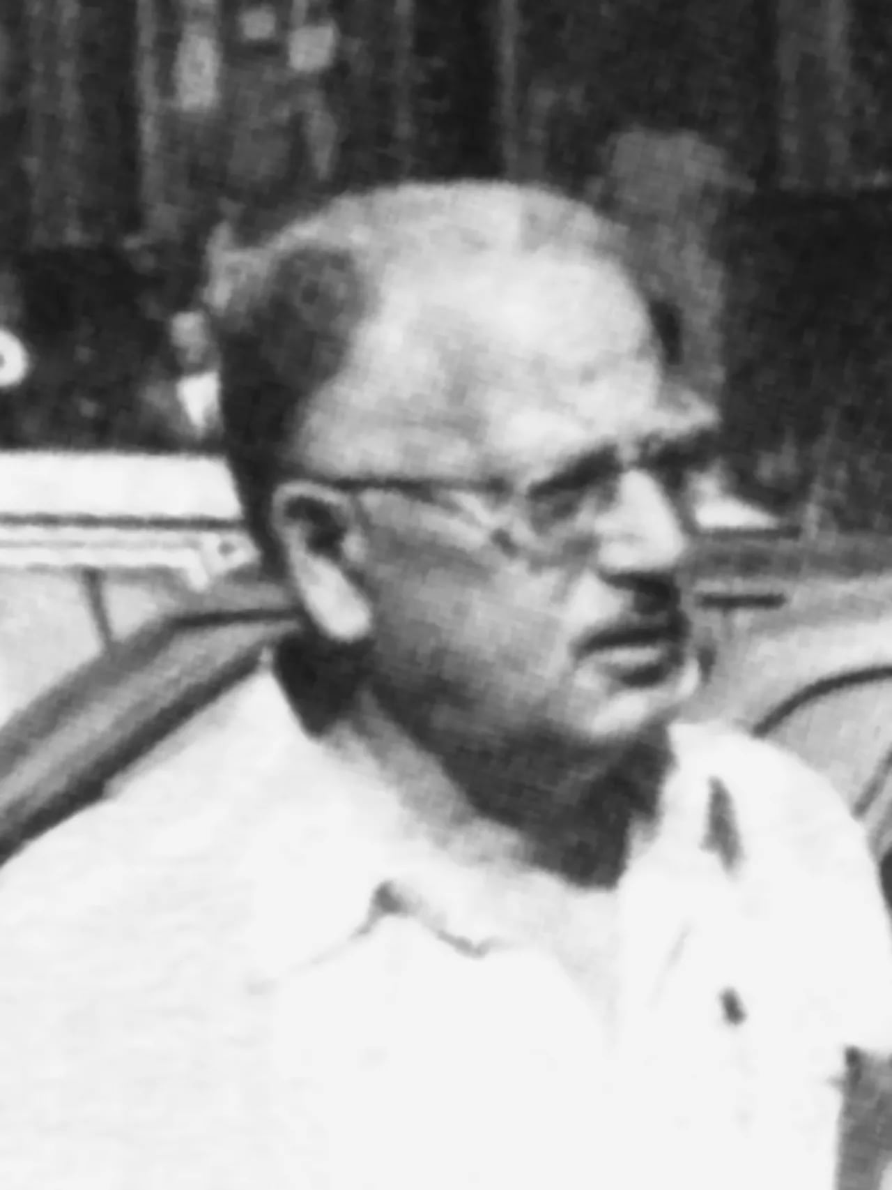 Porträt von Elio Augusto Di Carlo (1918–1998) – Gedenkseite