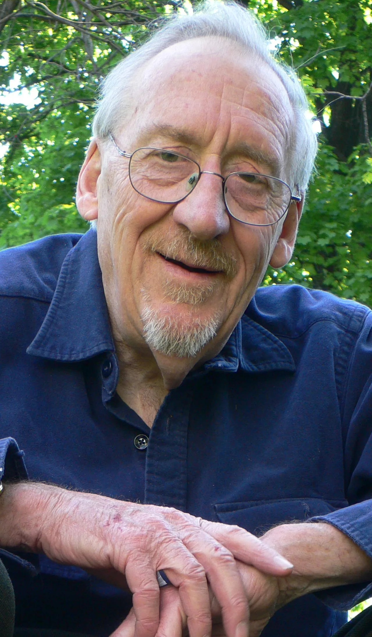 Portrait of Rod Robbie (1928–2012) – memorial page