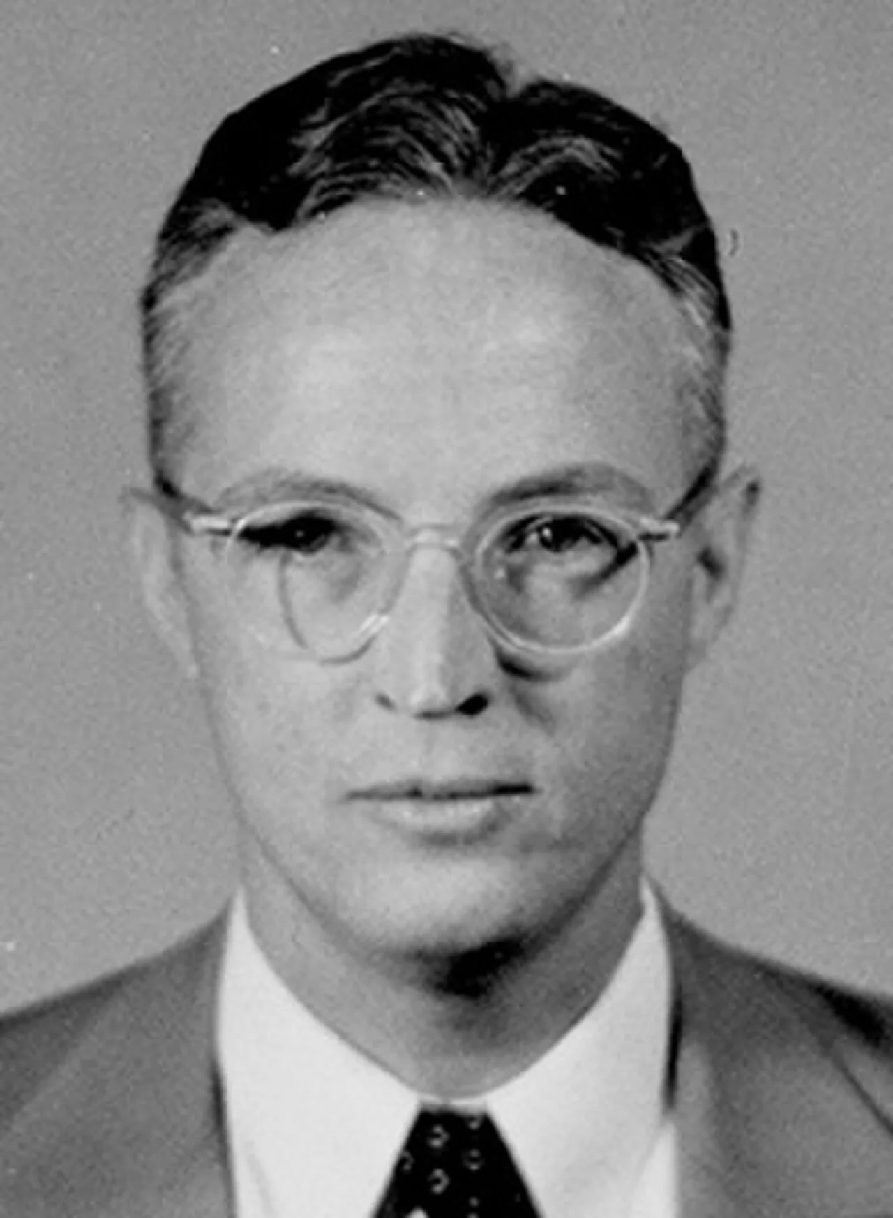 Porträt von J. Dewey Daane (1918–2017) – Gedenkseite