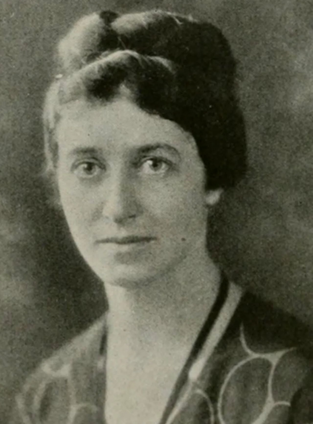 Portrait of Mary Antoinette Cannon (1884–1962) – memorial page
