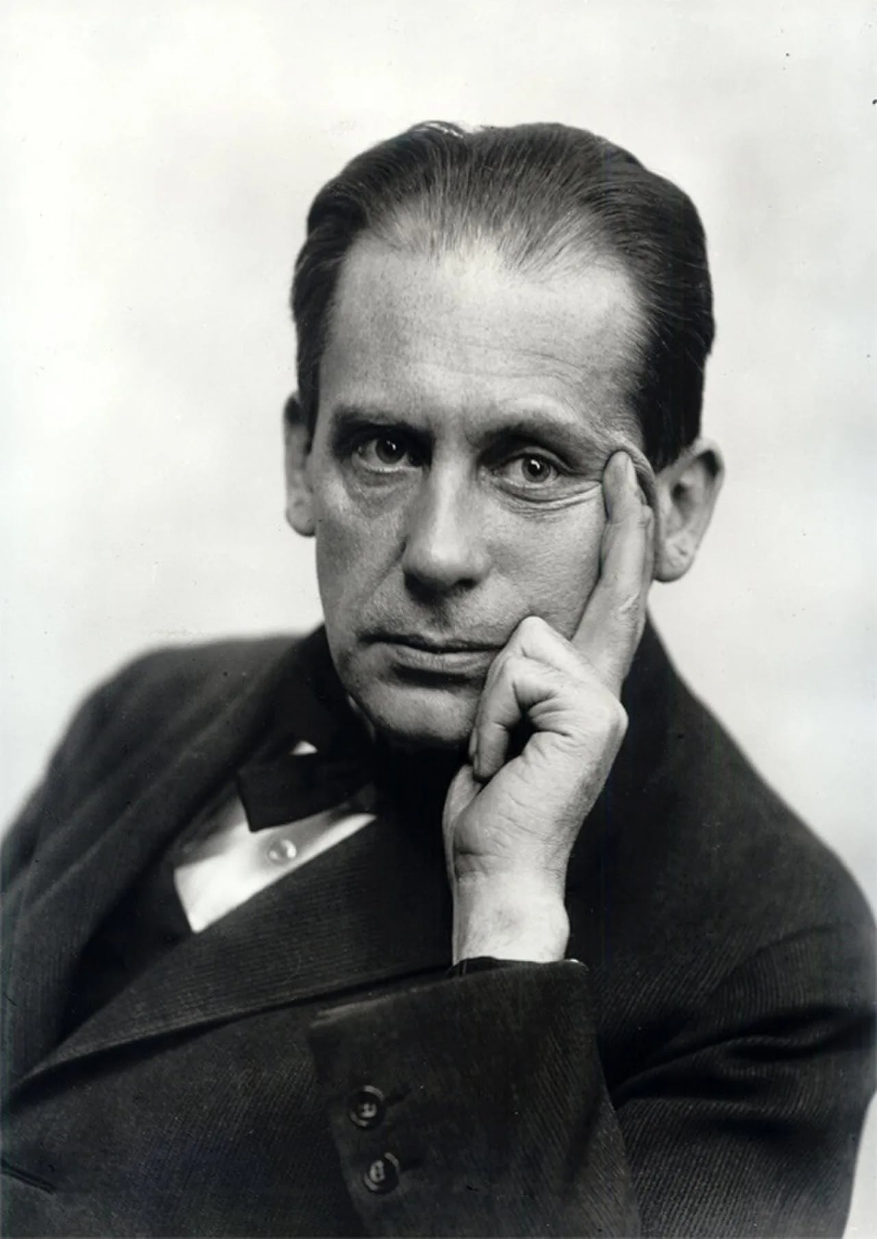 Portrait of Walter Gropius (1883–1969) – memorial page