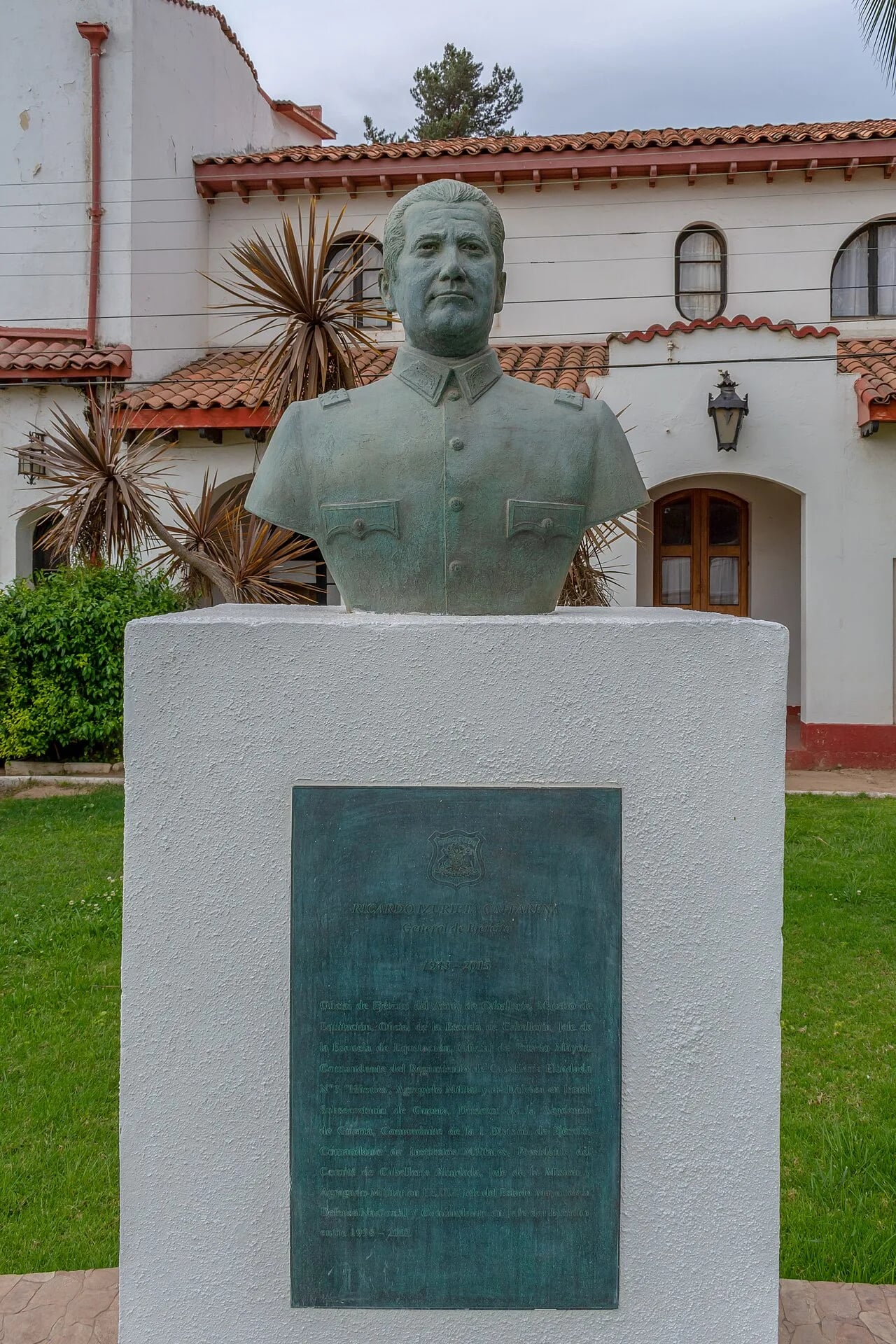 Portrait of Ricardo Izurieta (1943–2014) – memorial page
