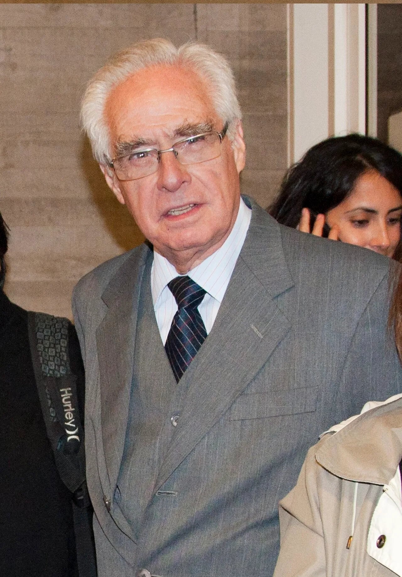Porträt von Roberto Garretón Merino (1941–2021) – Gedenkseite