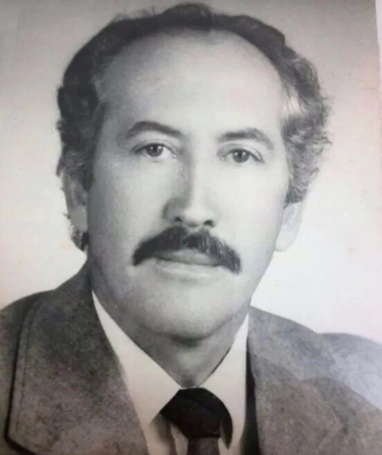 Portrait of Roberto Sagastume Pinto (1944–2014) – memorial page