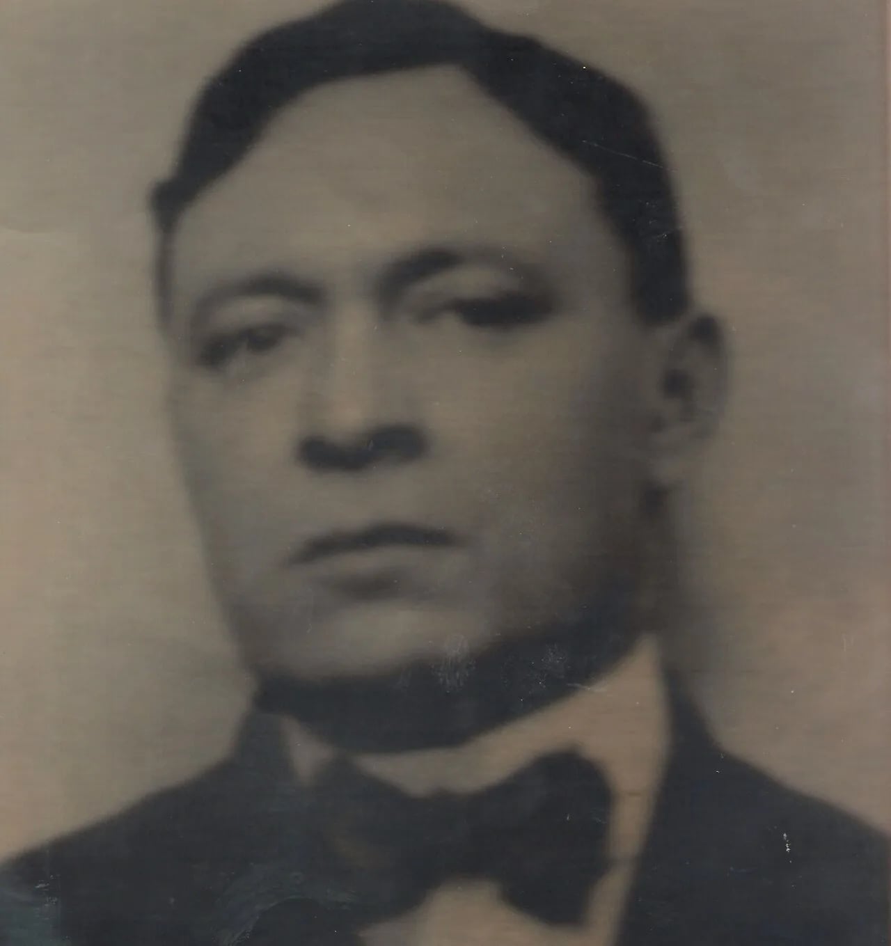 Portrait of Rodolfo Menéndez Mena (1878–1933) – memorial page
