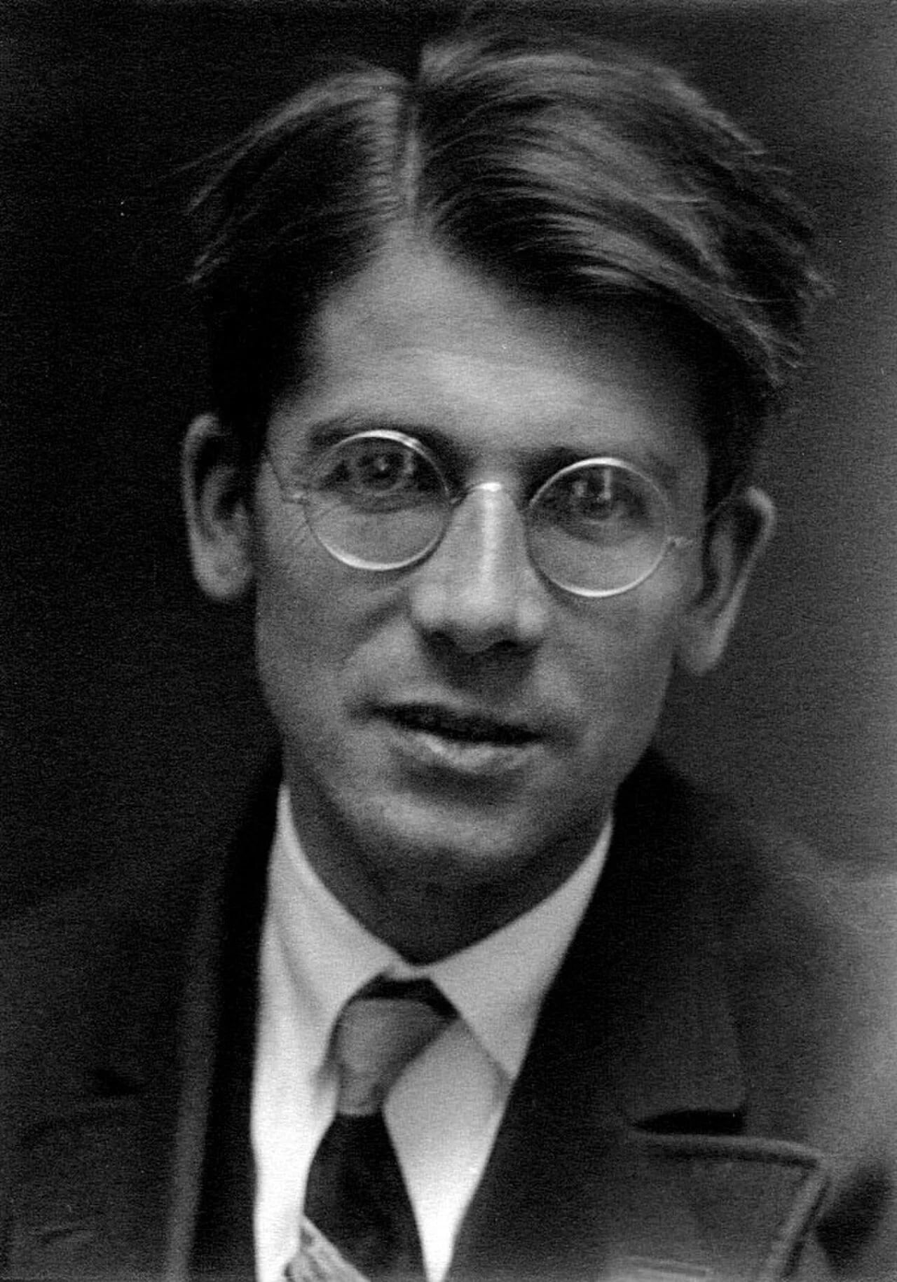 Portrait of Friedrich Hund (1896–1997) – memorial page
